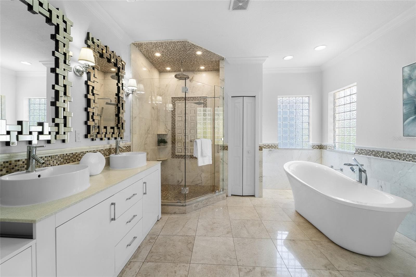 Primary Bath - 4802 W BEACHWAY DR, TAMPA