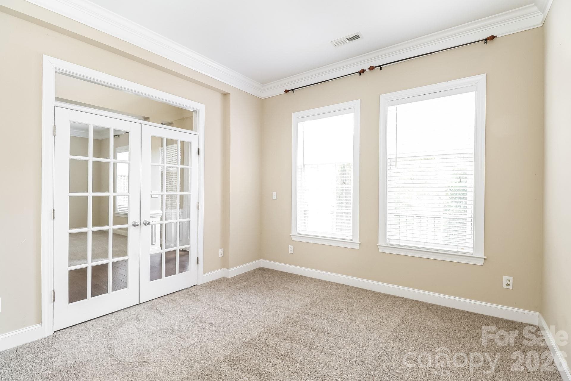 Single Family Residence at 10107 Daufuskie Drive, Charlotte, photo 9 of 23