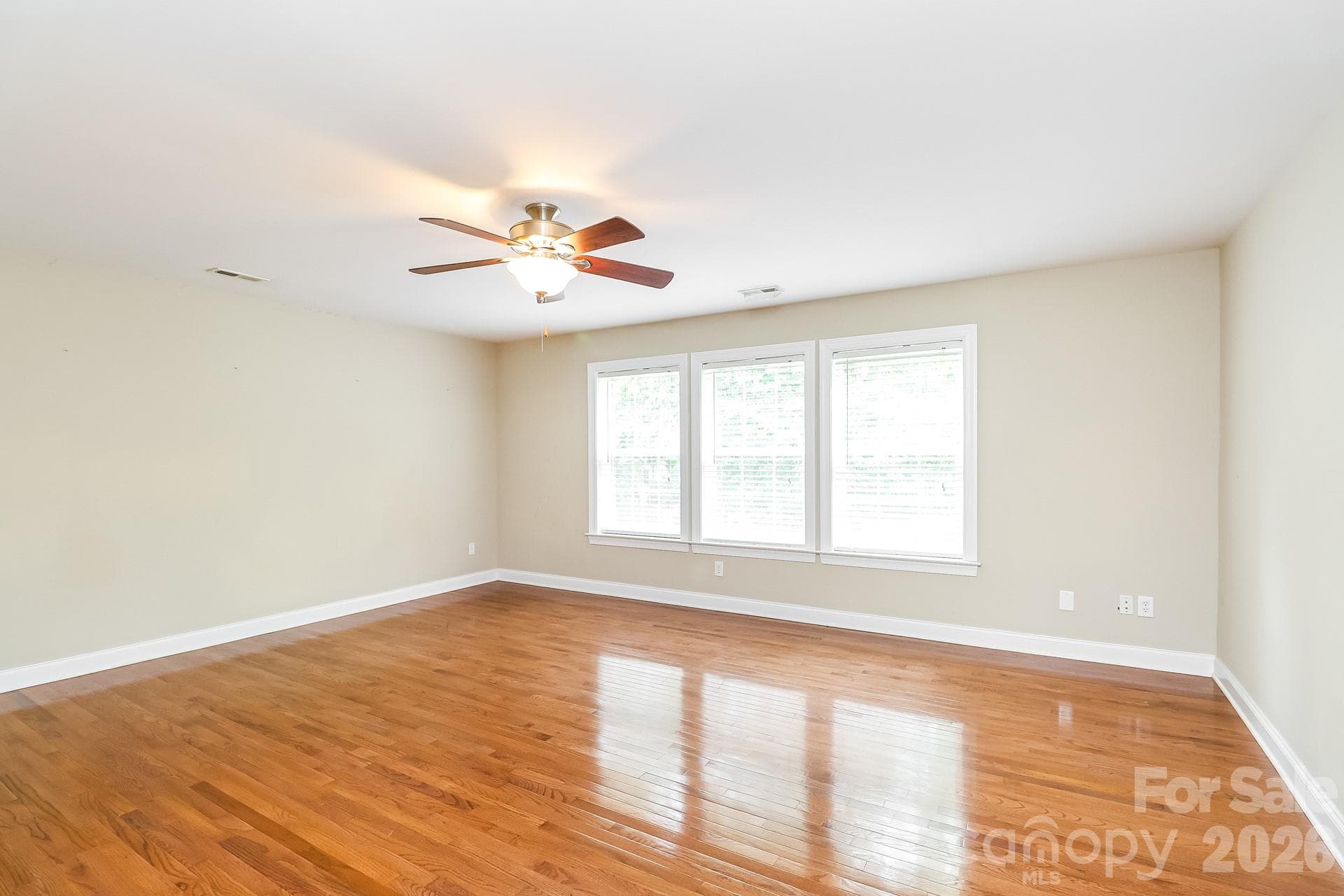 Single Family Residence at 10107 Daufuskie Drive, Charlotte, photo 11 of 23