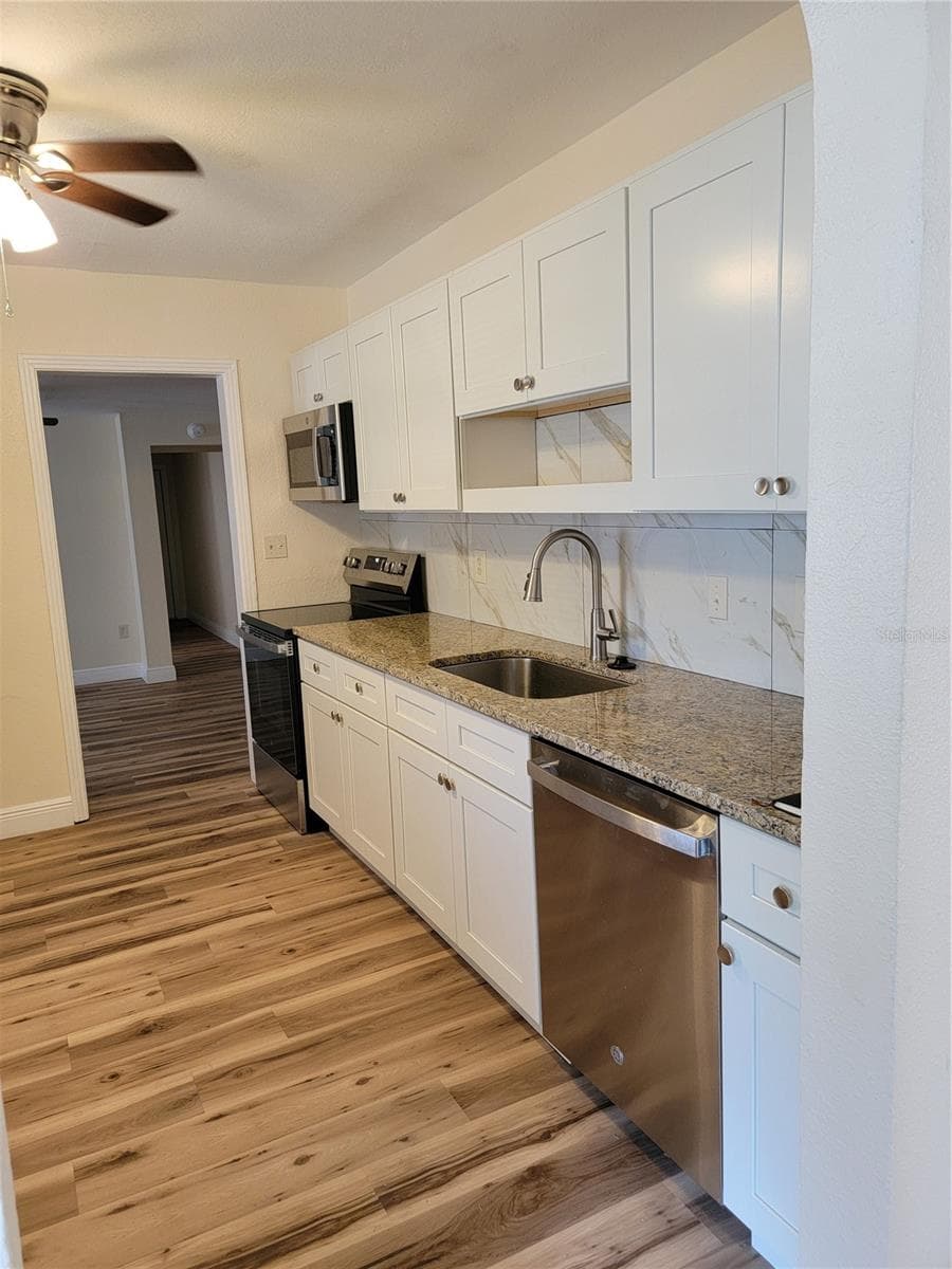 Kitchen - 542 & 540 S CLAYTON AVE, LAKELAND