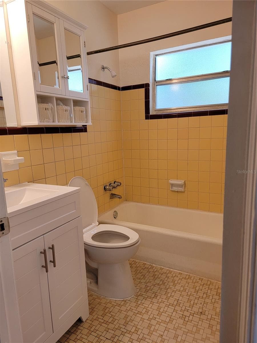 Duplex at 542 & 540 S CLAYTON AVE, LAKELAND, photo 13 of 28