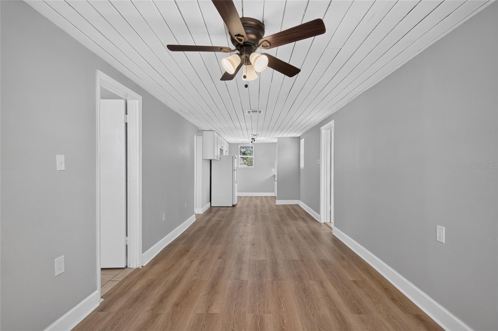 Single Family Residence at 2947 GILLESPIE AVE, SARASOTA, photo 2 of 28