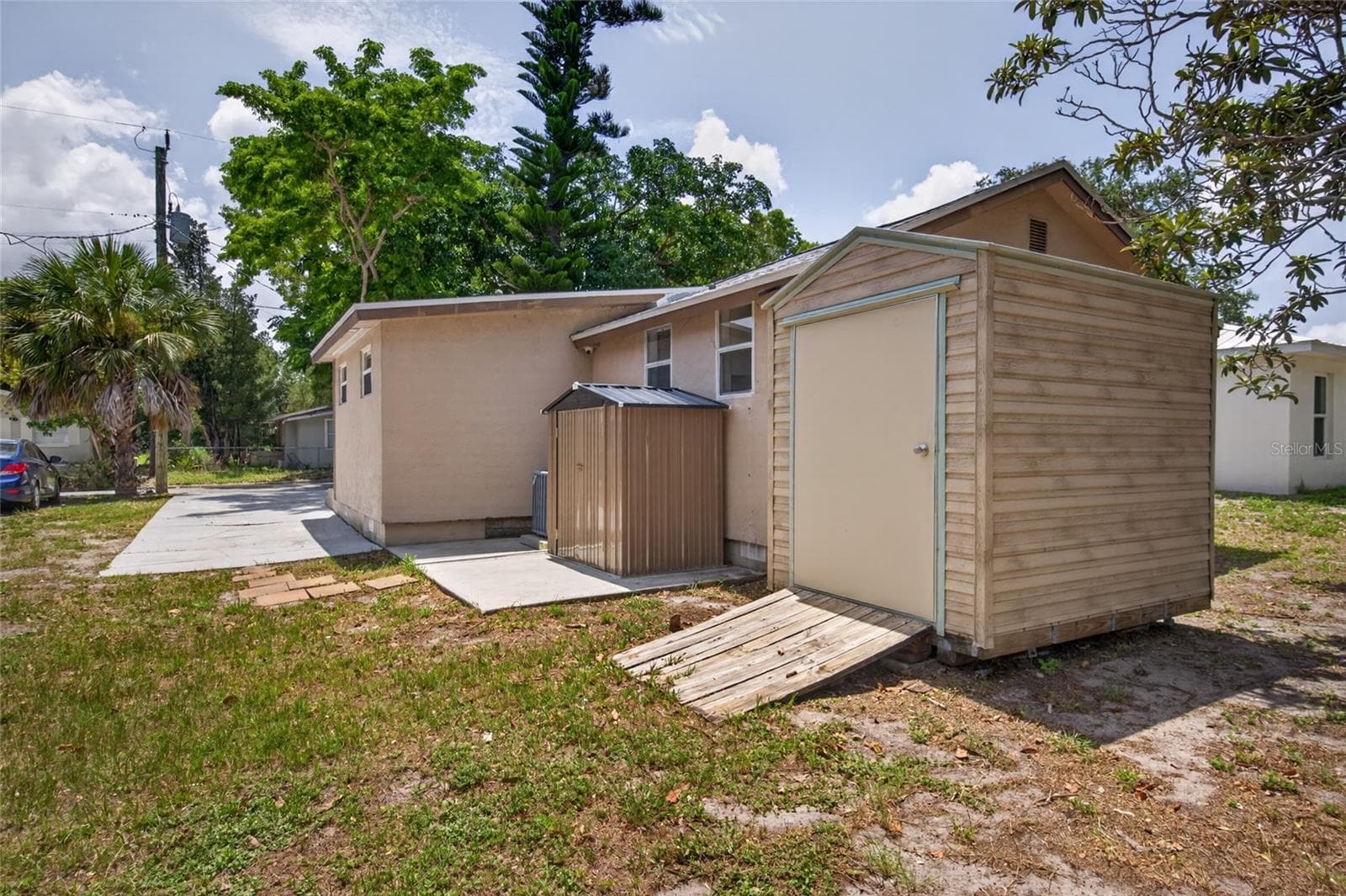 Single Family Residence at 2947 GILLESPIE AVE, SARASOTA, photo 24 of 28