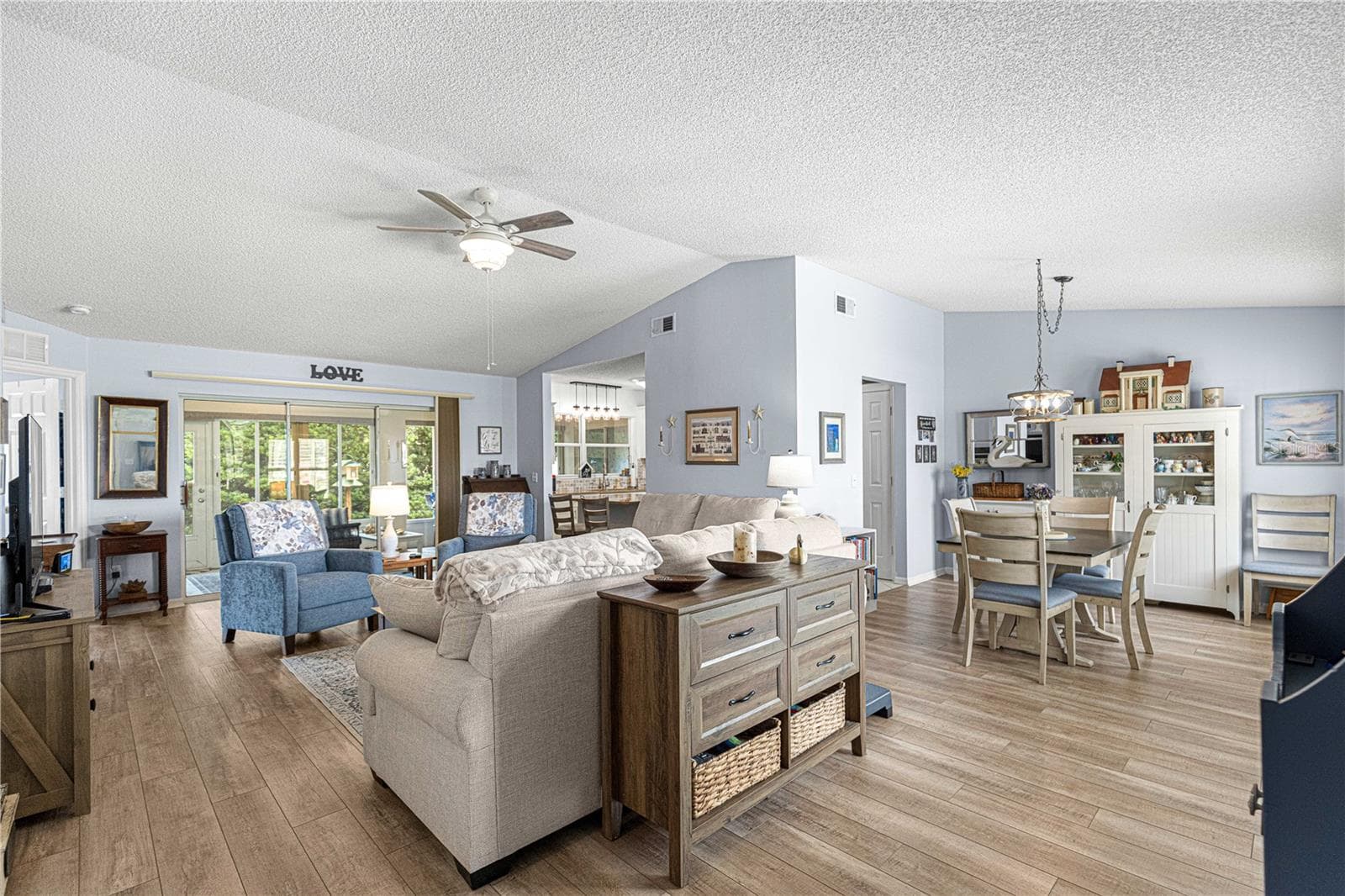 Single Family Residence at 6091 SW 84TH PLACE RD, OCALA, photo 8 of 60