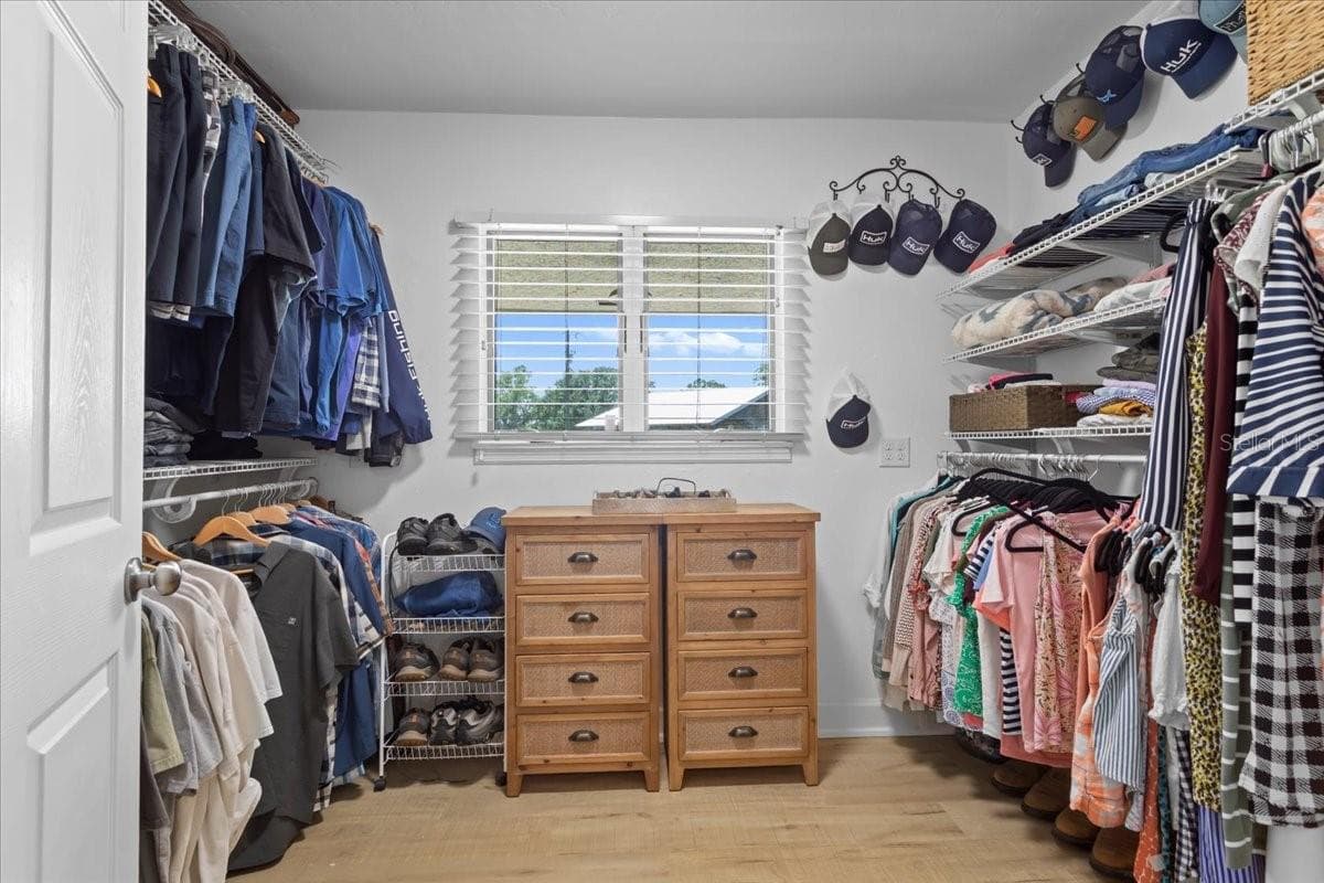 mater closet - 3201 NW 202 ST, NEWBERRY