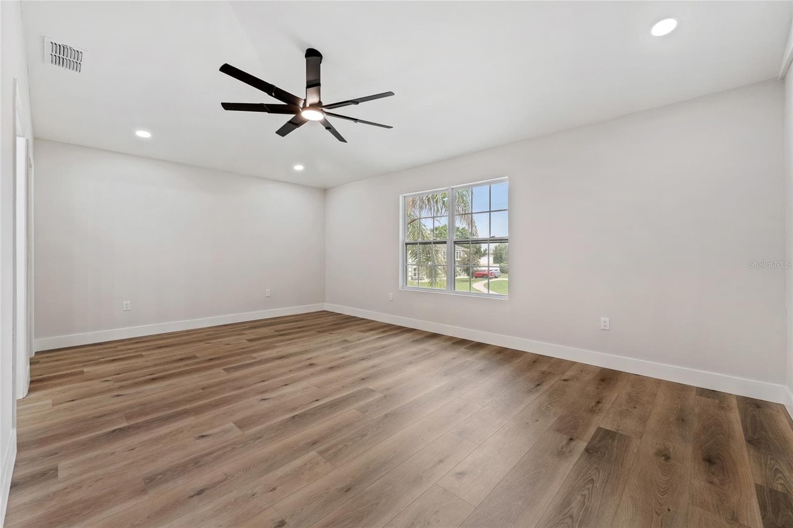 Single Family Residence at 2960 WHITE MAGNOLIA LOOP, CLERMONT, photo 22 of 50