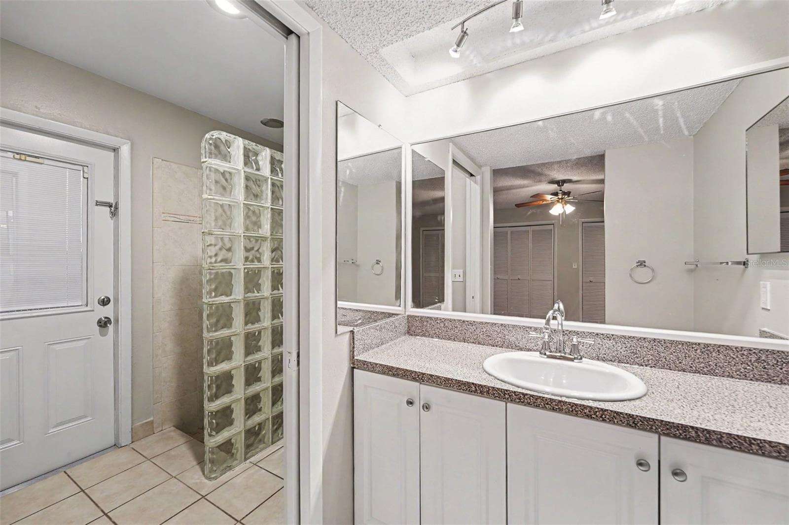 Single Family Residence at 2431 GROVE RIDGE DR, PALM HARBOR, photo 19 of 30
