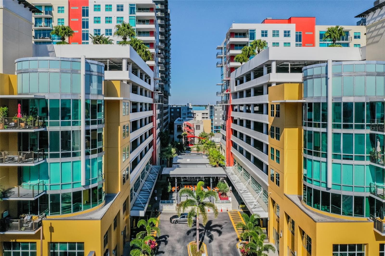 1120 E KENNEDY BLVD #1030