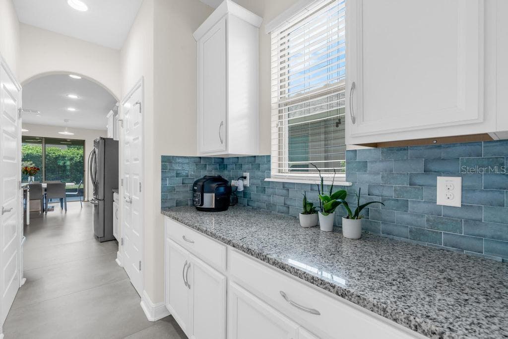 Single Family Residence at 15512 FOUNTAIN COVE CT, WINTER GARDEN, photo 8 of 55