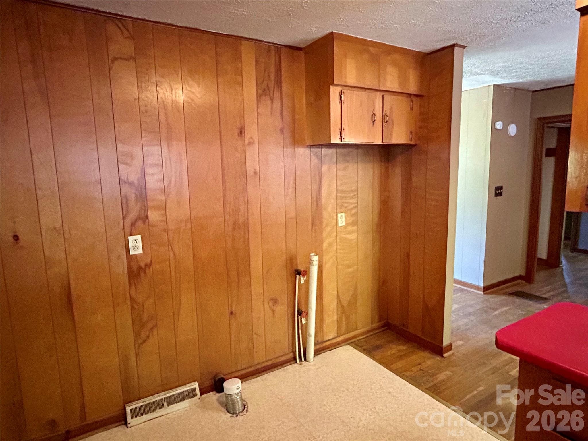 Laundry hookups in Kitchen - 169 Double Island Road, Burnsville