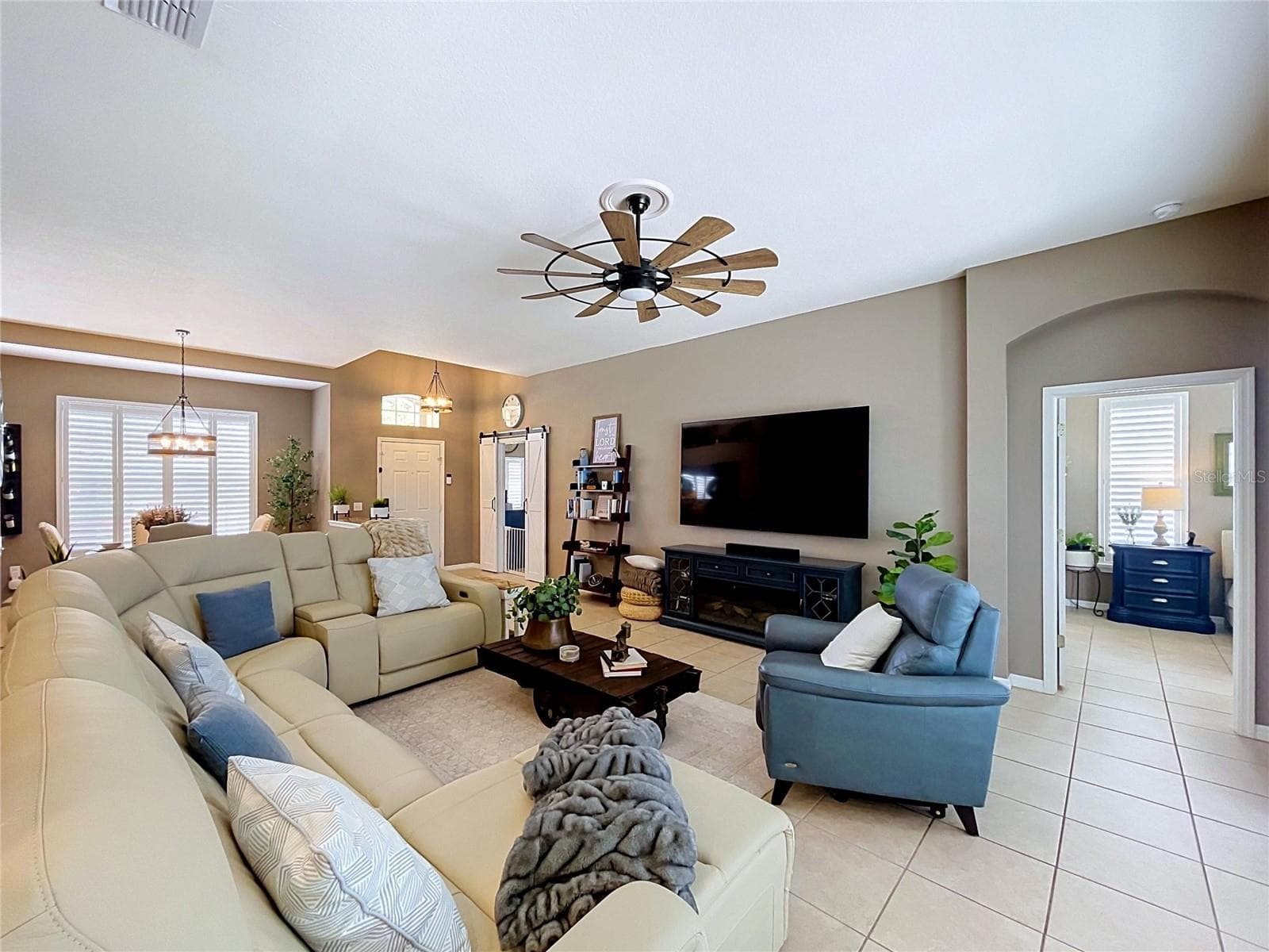 Family Room with Plantation shutters - 1748 BROOKSTONE WAY, PLANT CITY