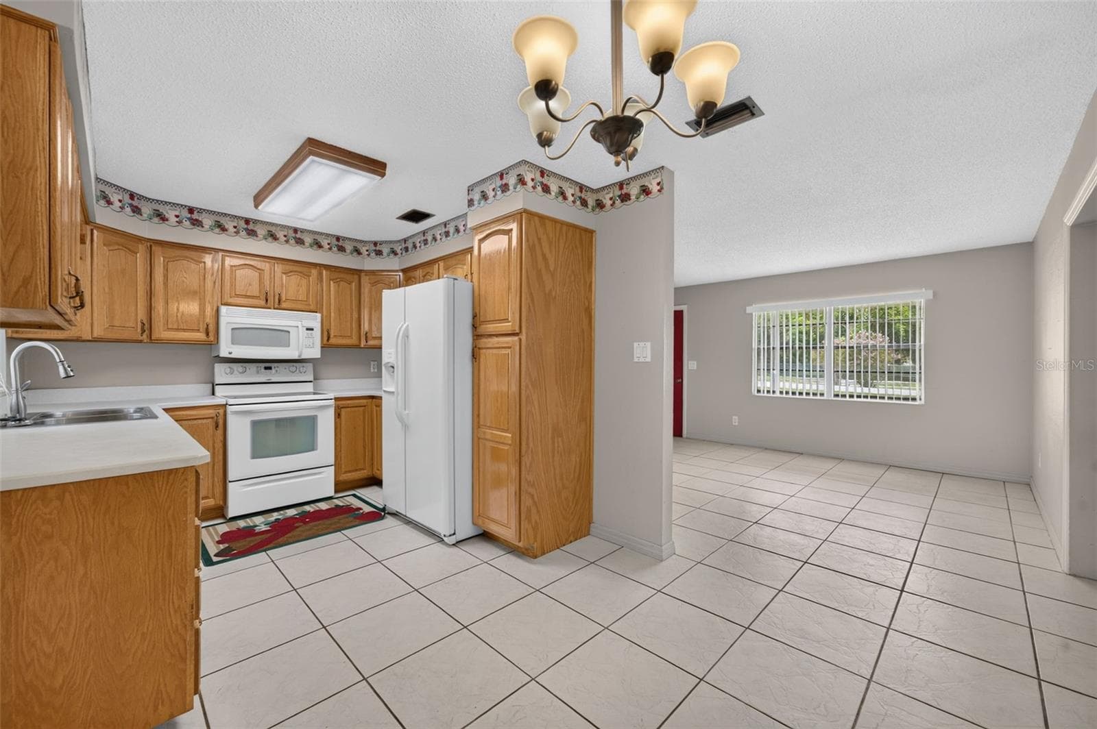 Kitchen, additional angle. - 212 15TH AVE, OCOEE