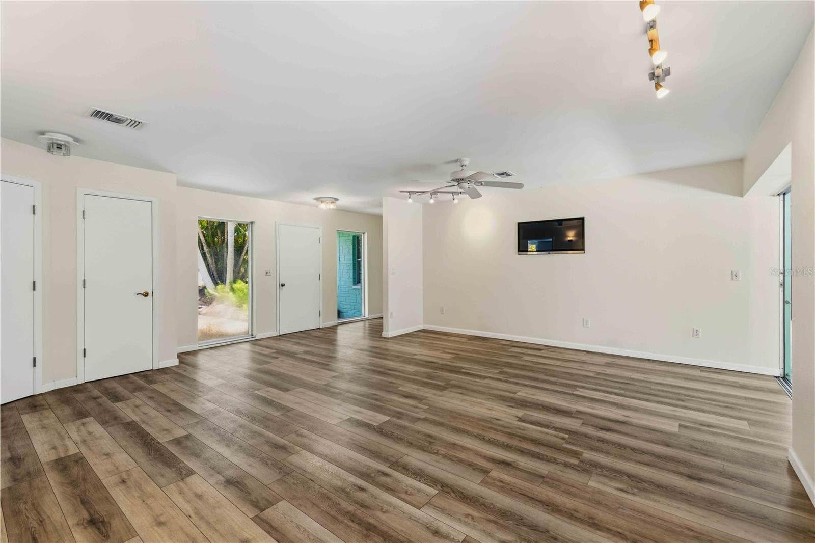 Single Family Residence at 3629 EGERTON CIR, SARASOTA, photo 6 of 52