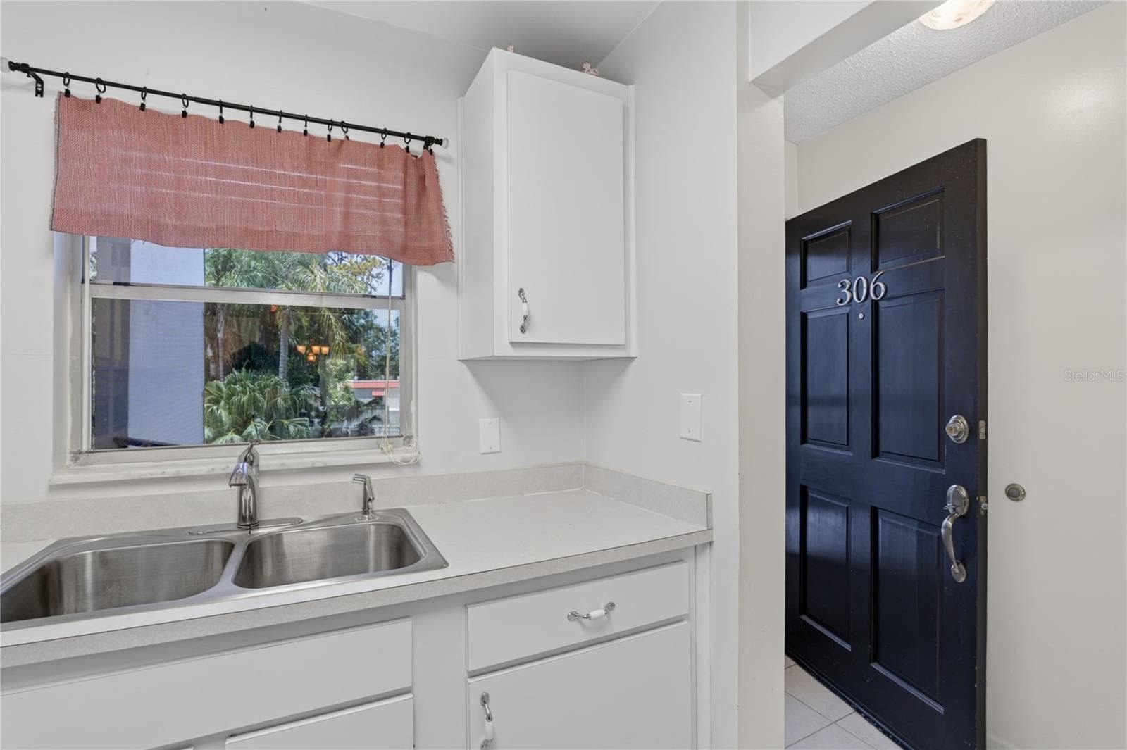 Condominium at 200 EL CAMINO DR #306, WINTER HAVEN, photo 5 of 31