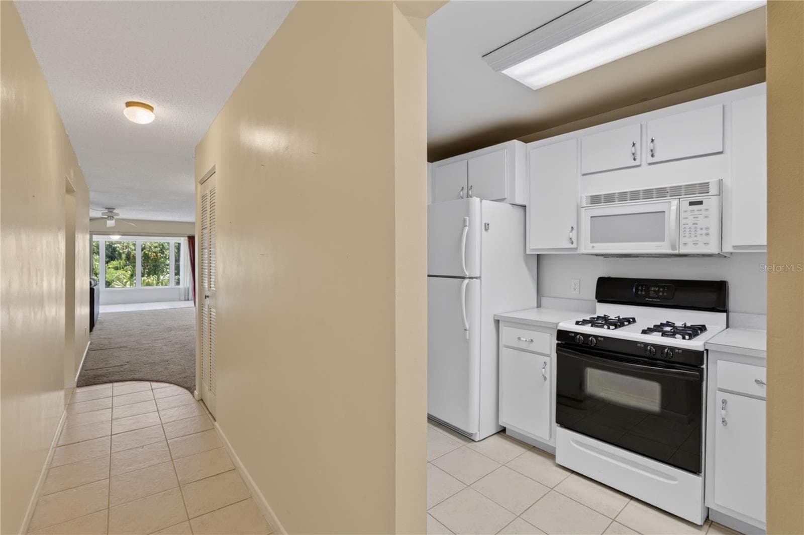 Condominium at 200 EL CAMINO DR #306, WINTER HAVEN, photo 6 of 31