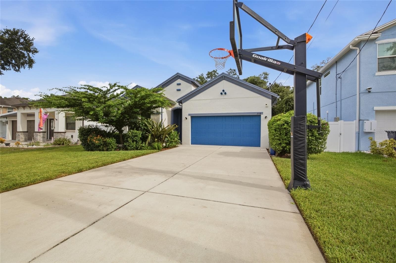 Single Family Residence at 2516 W CURTIS ST, TAMPA, photo 3 of 46