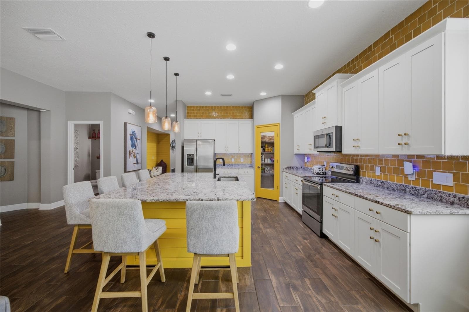 Single Family Residence at 2516 W CURTIS ST, TAMPA, photo 13 of 46