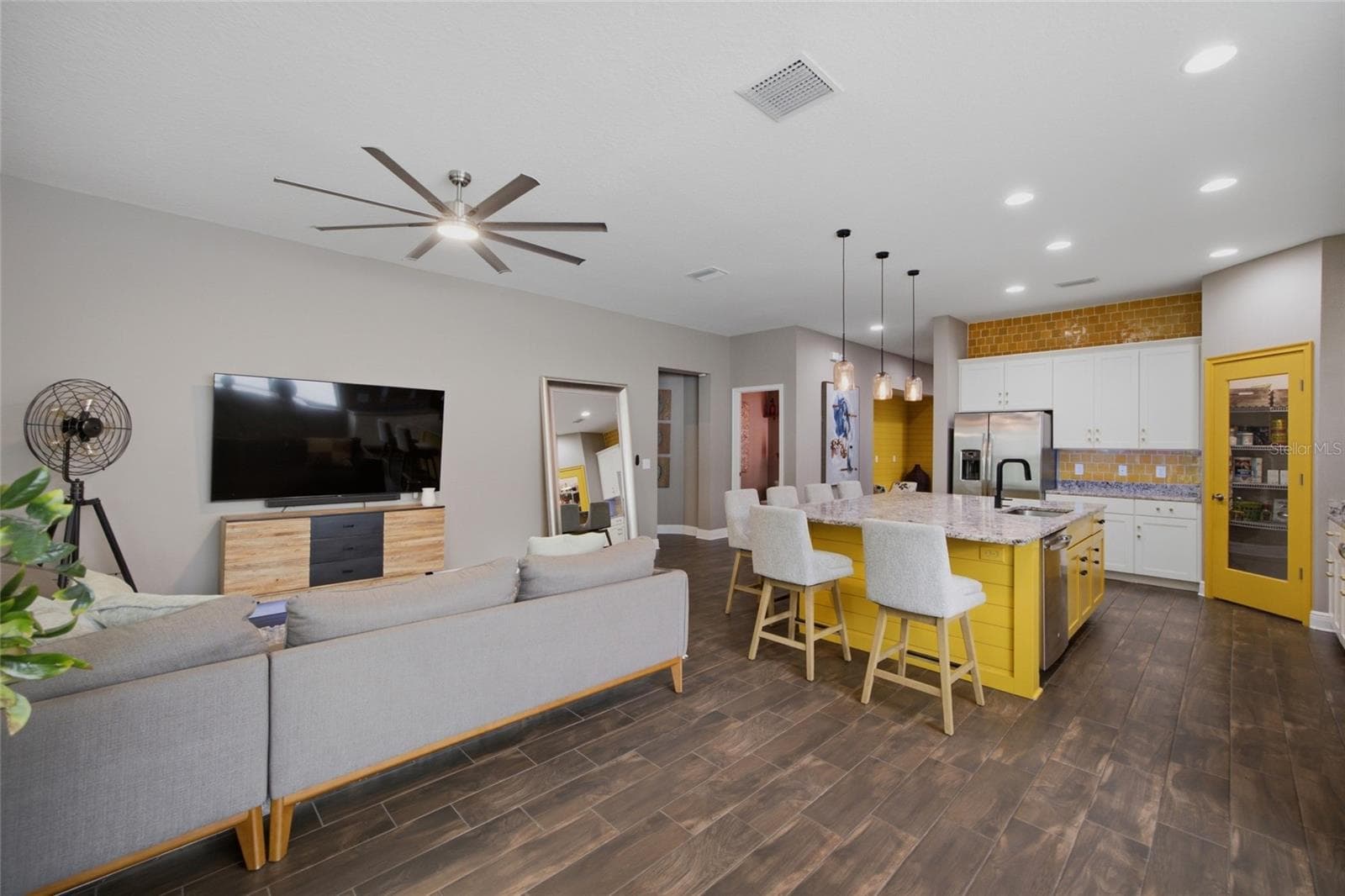Single Family Residence at 2516 W CURTIS ST, TAMPA, photo 32 of 46