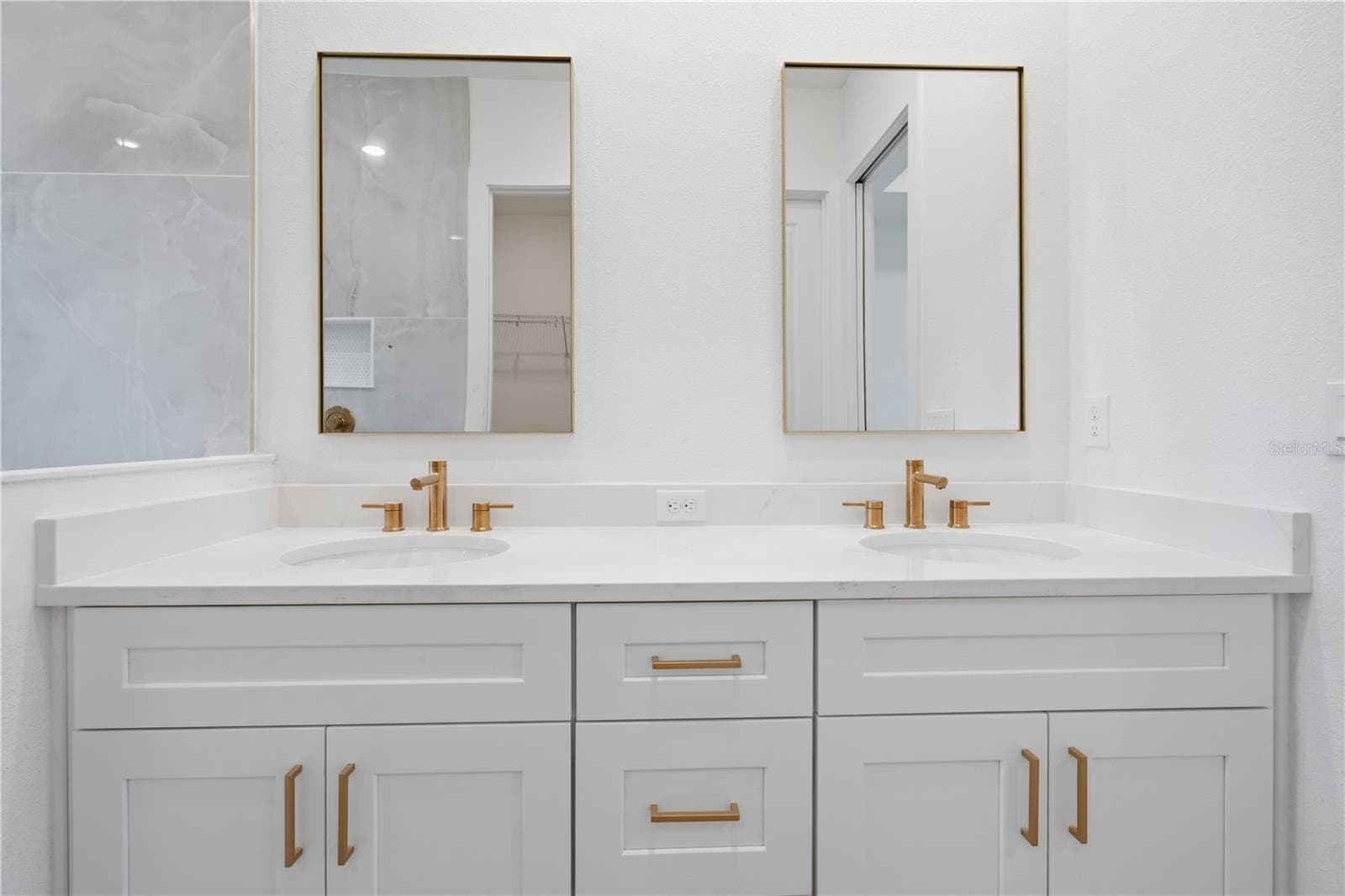 Primary Bathroom - 8730 NW 17TH CIR, OCALA