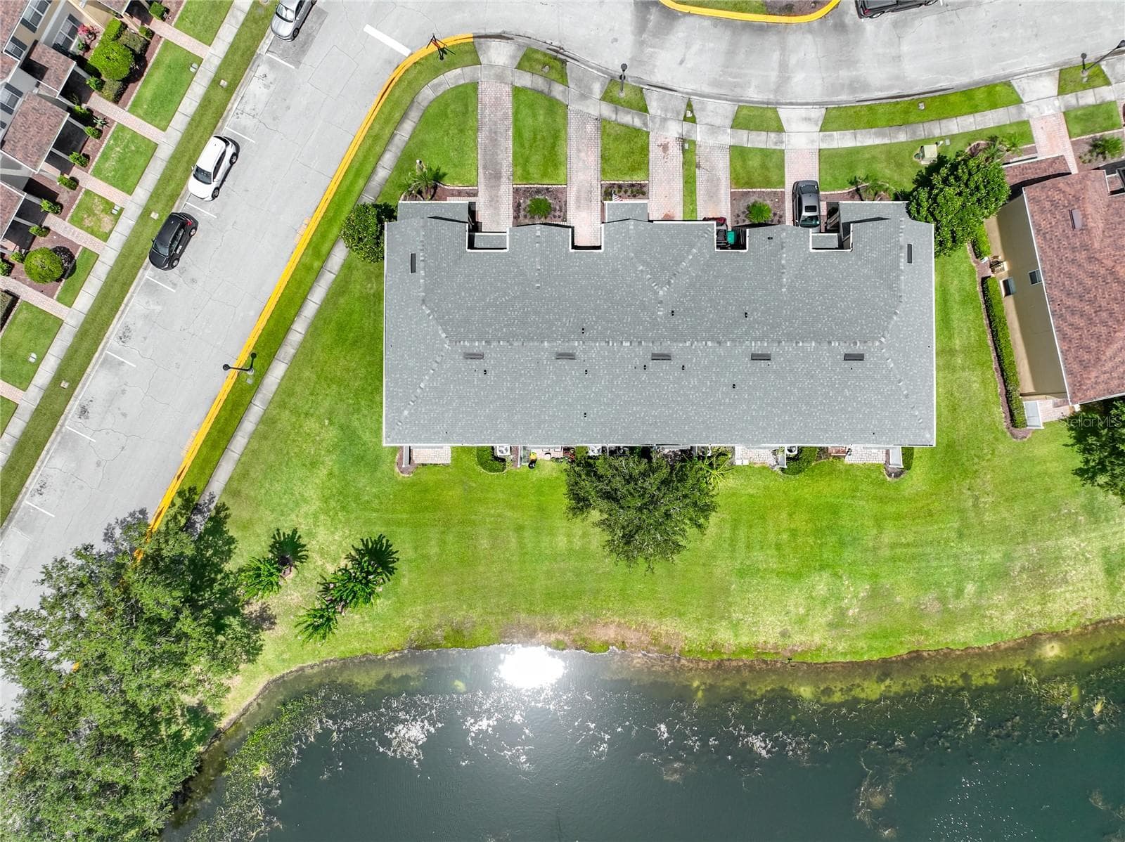 Look at me.  I have the full package. - 16543 CEDAR CREST DR, ORLANDO