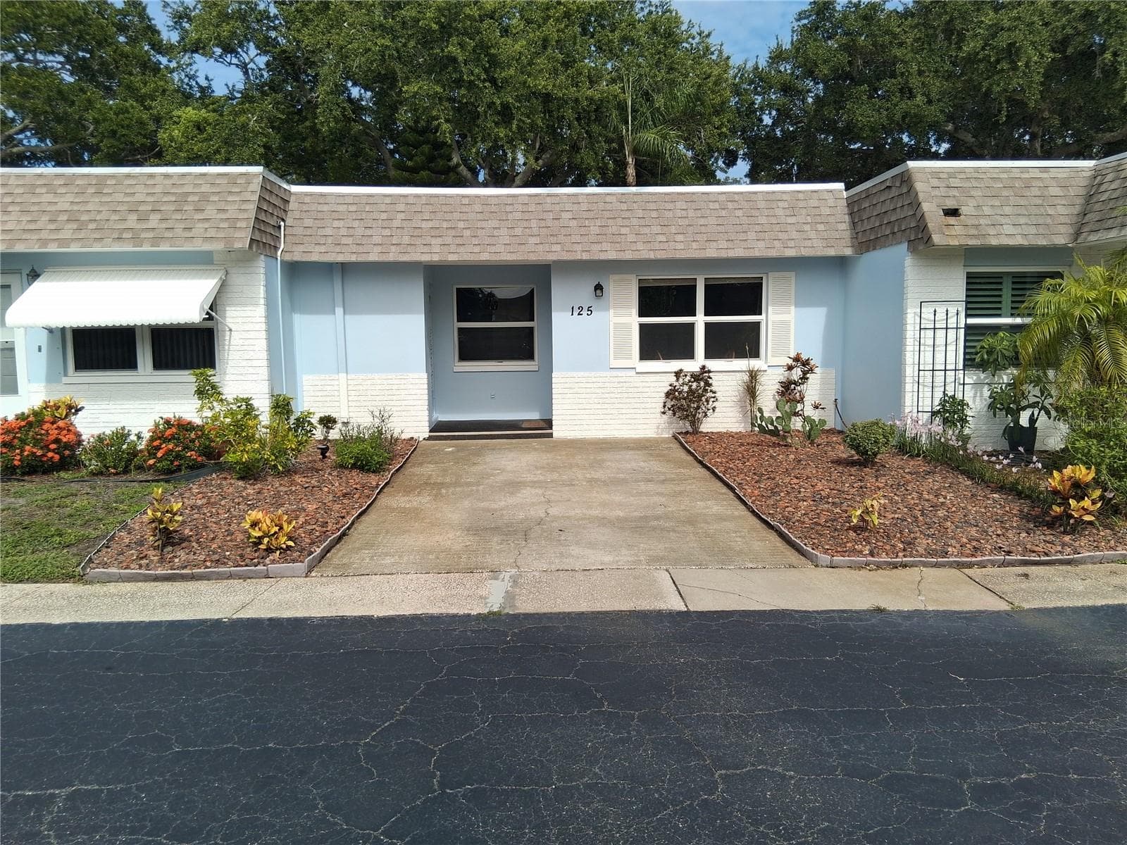 125 PORTREE DR