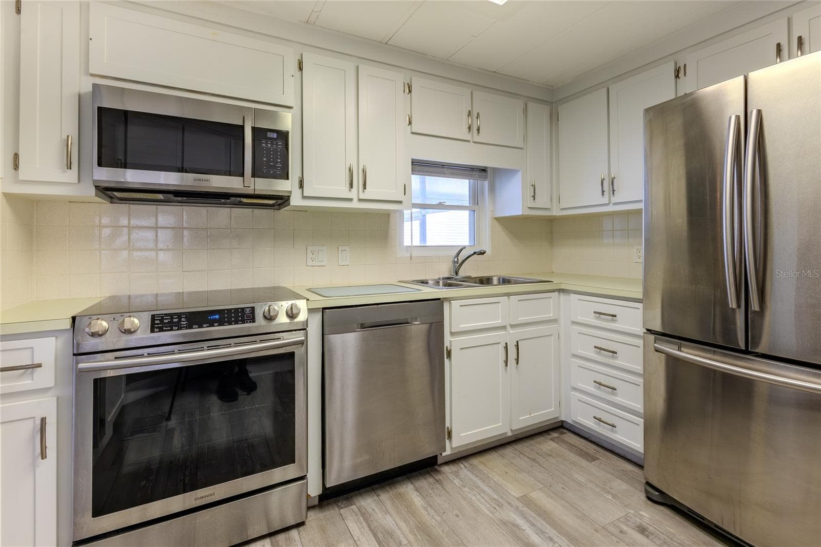 Manufactured Home at 2100 KINGS HWY #274, PORT CHARLOTTE, photo 9 of 90