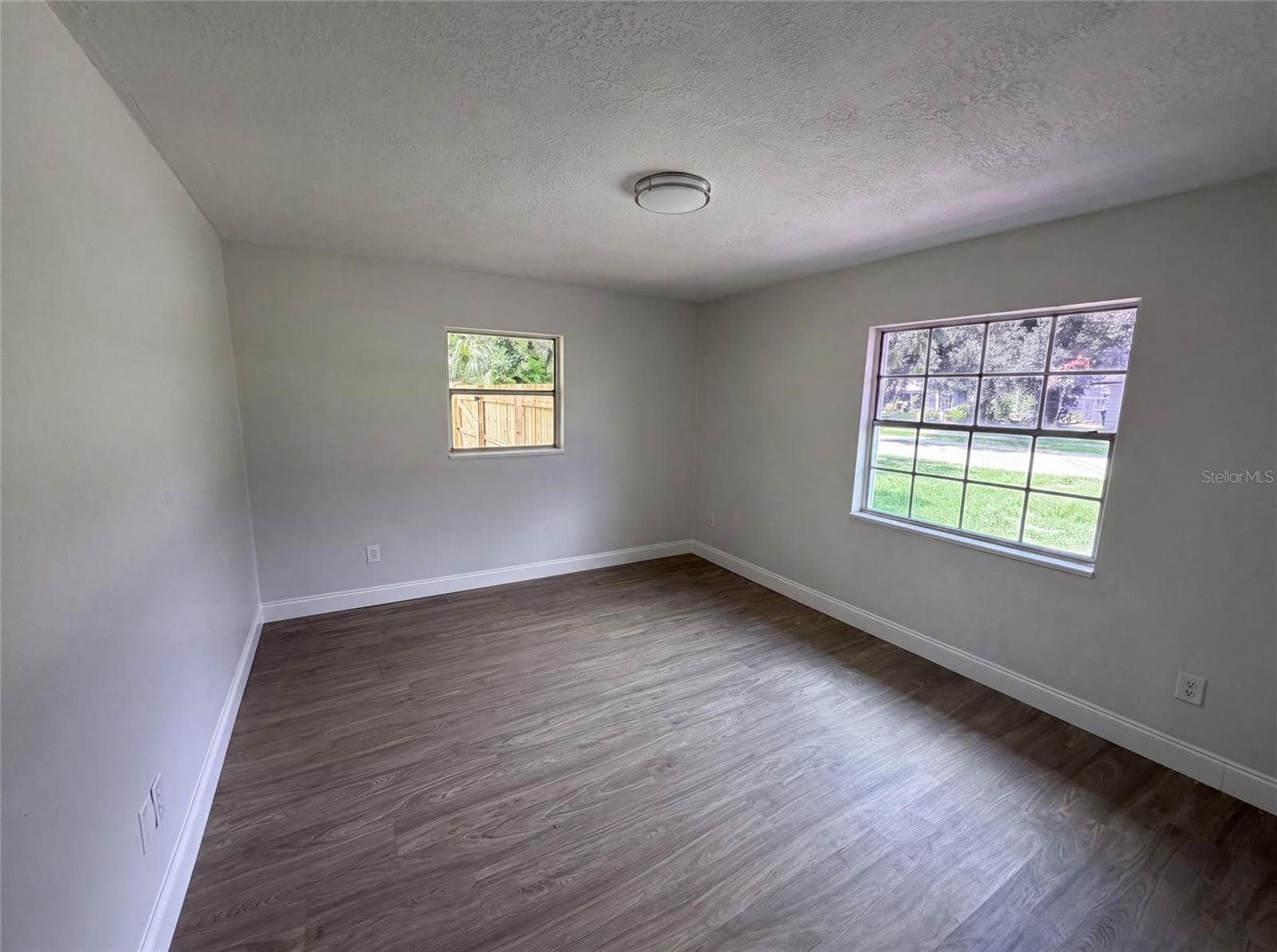 Single Family Residence at 585 HEWETT DR, ORLANDO, photo 4 of 22