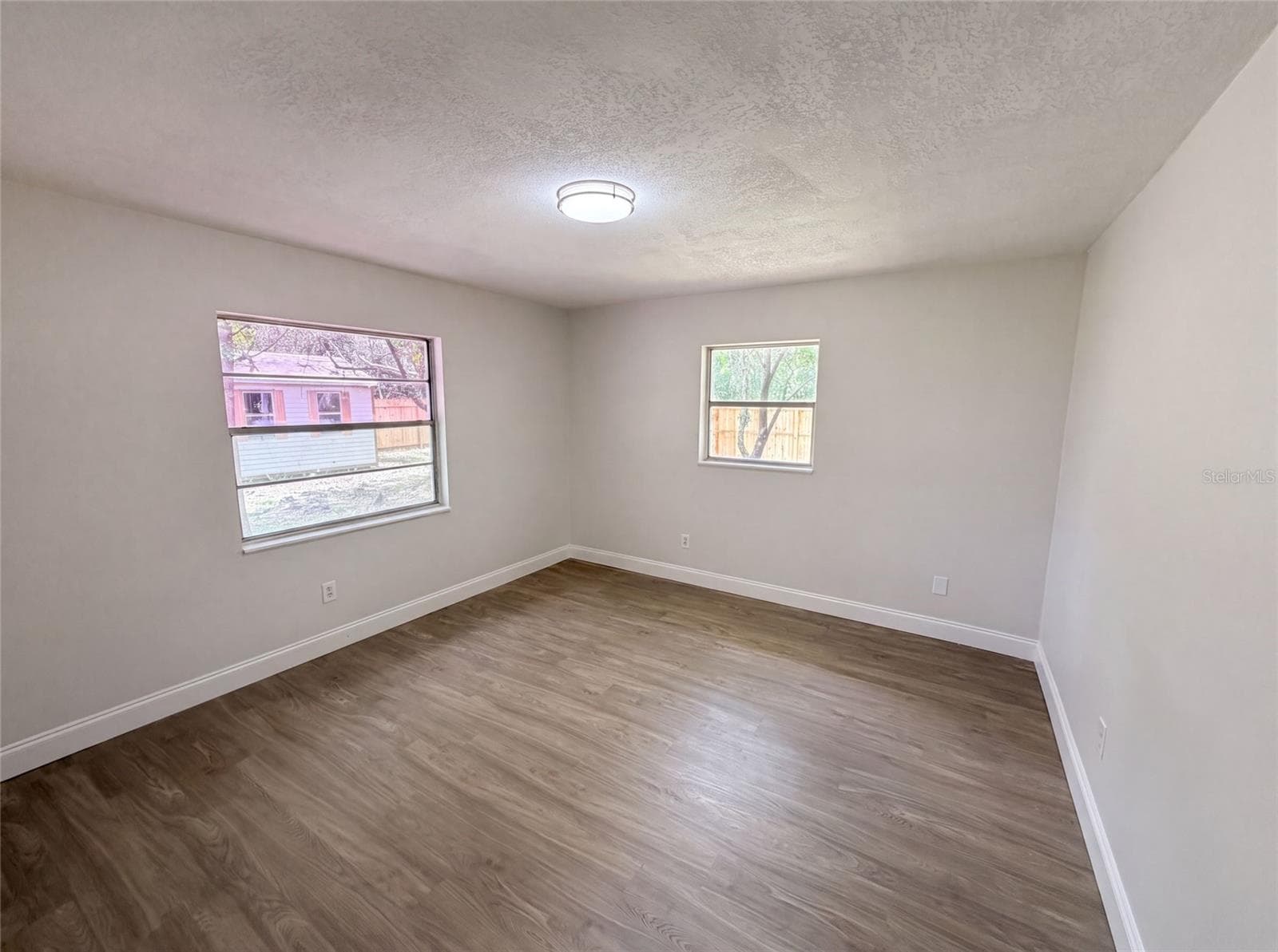 Single Family Residence at 585 HEWETT DR, ORLANDO, photo 9 of 22