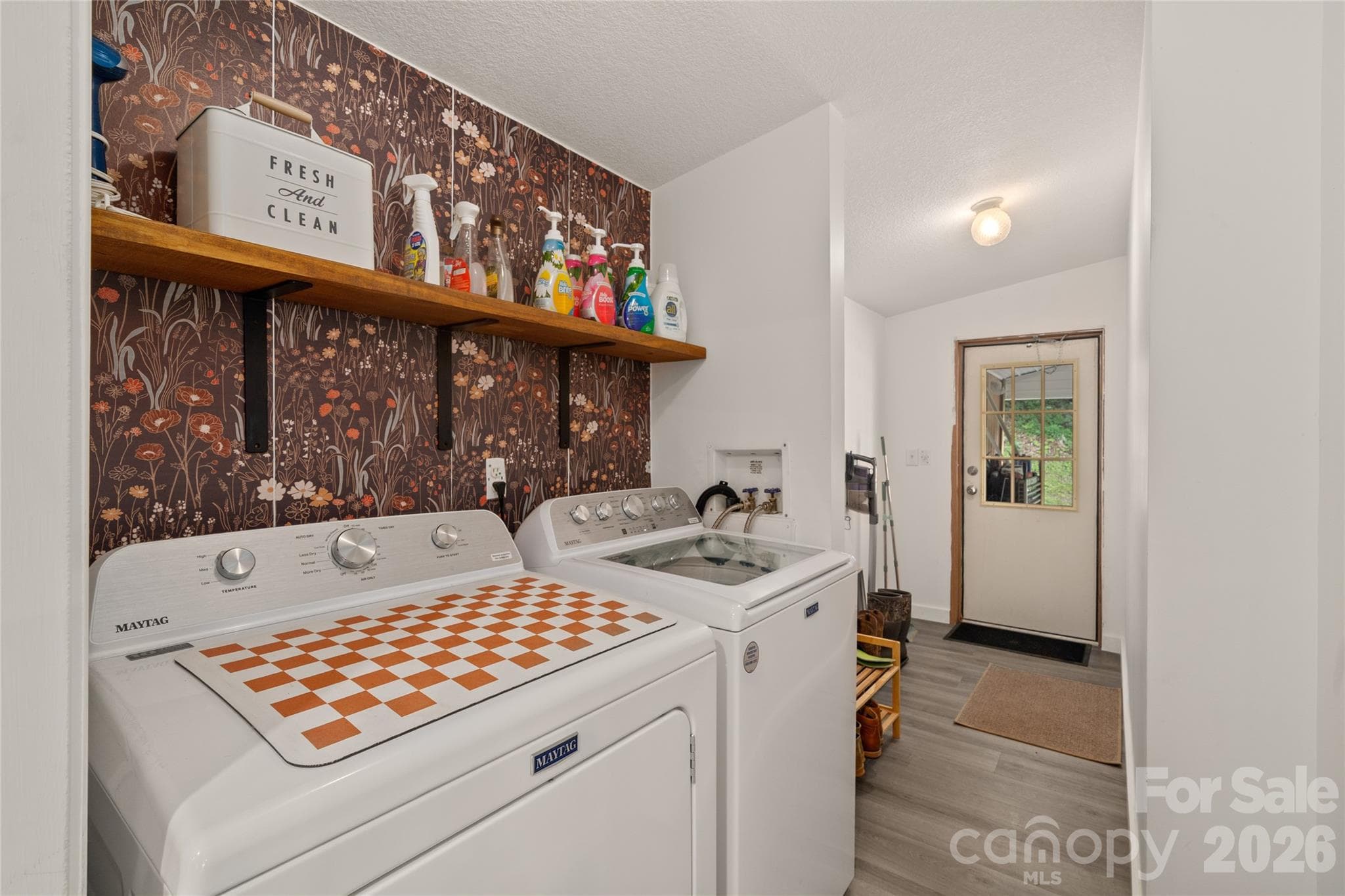 Laundry - 7 Wid Smith Road, Burnsville