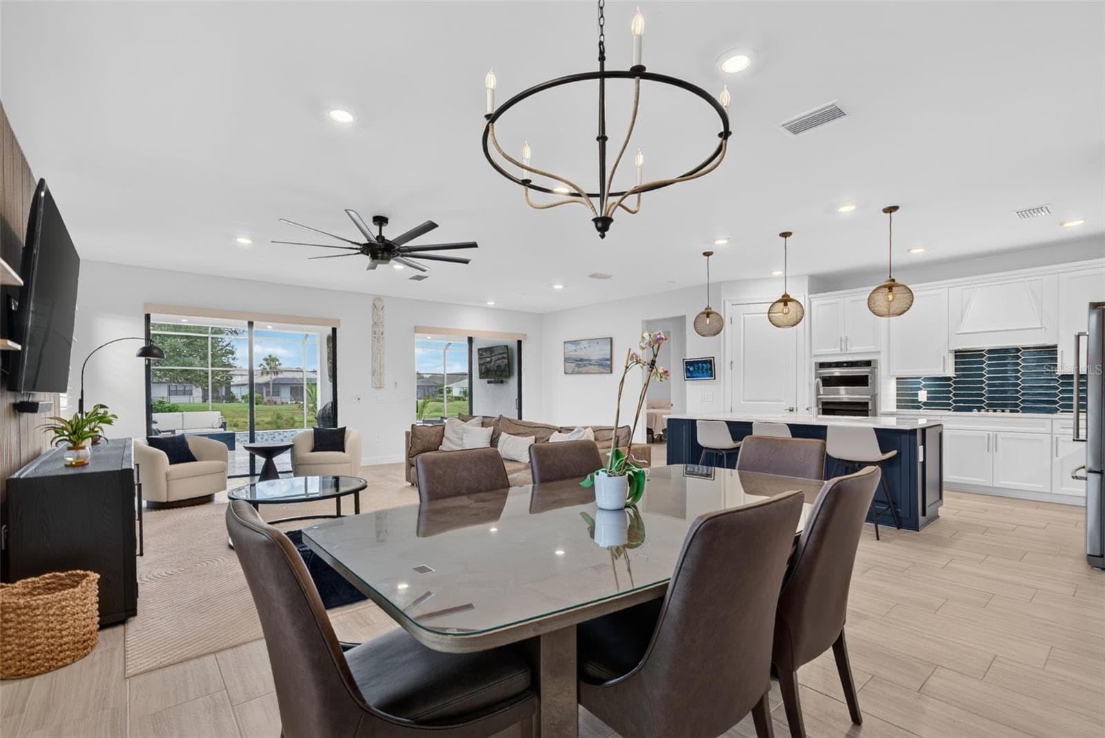 Single Family Residence at 704 PINTAIL CV, BRADENTON, photo 19 of 86