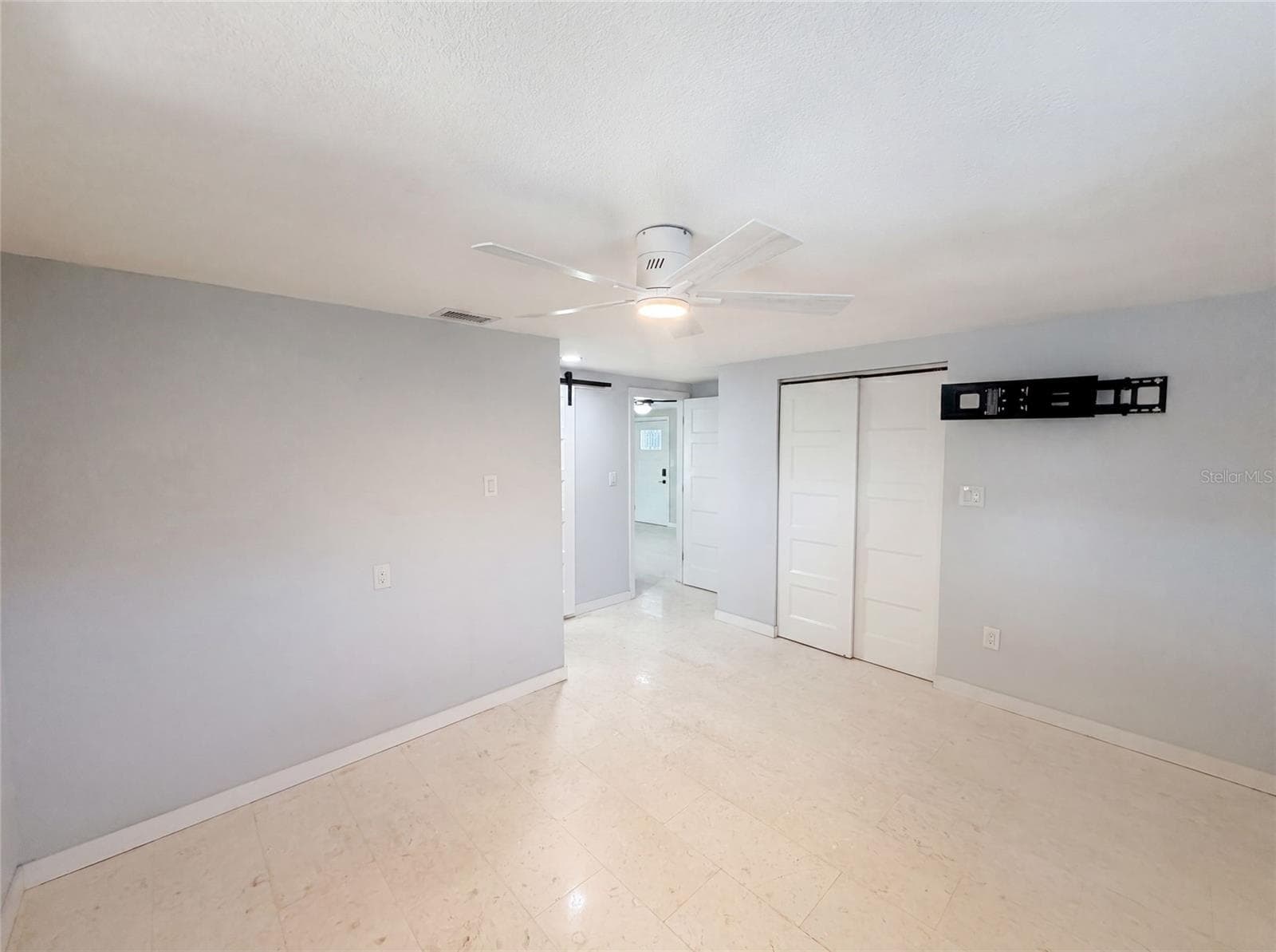 Single Family Residence at 13638 EVELANE DR, HUDSON, photo 7 of 29