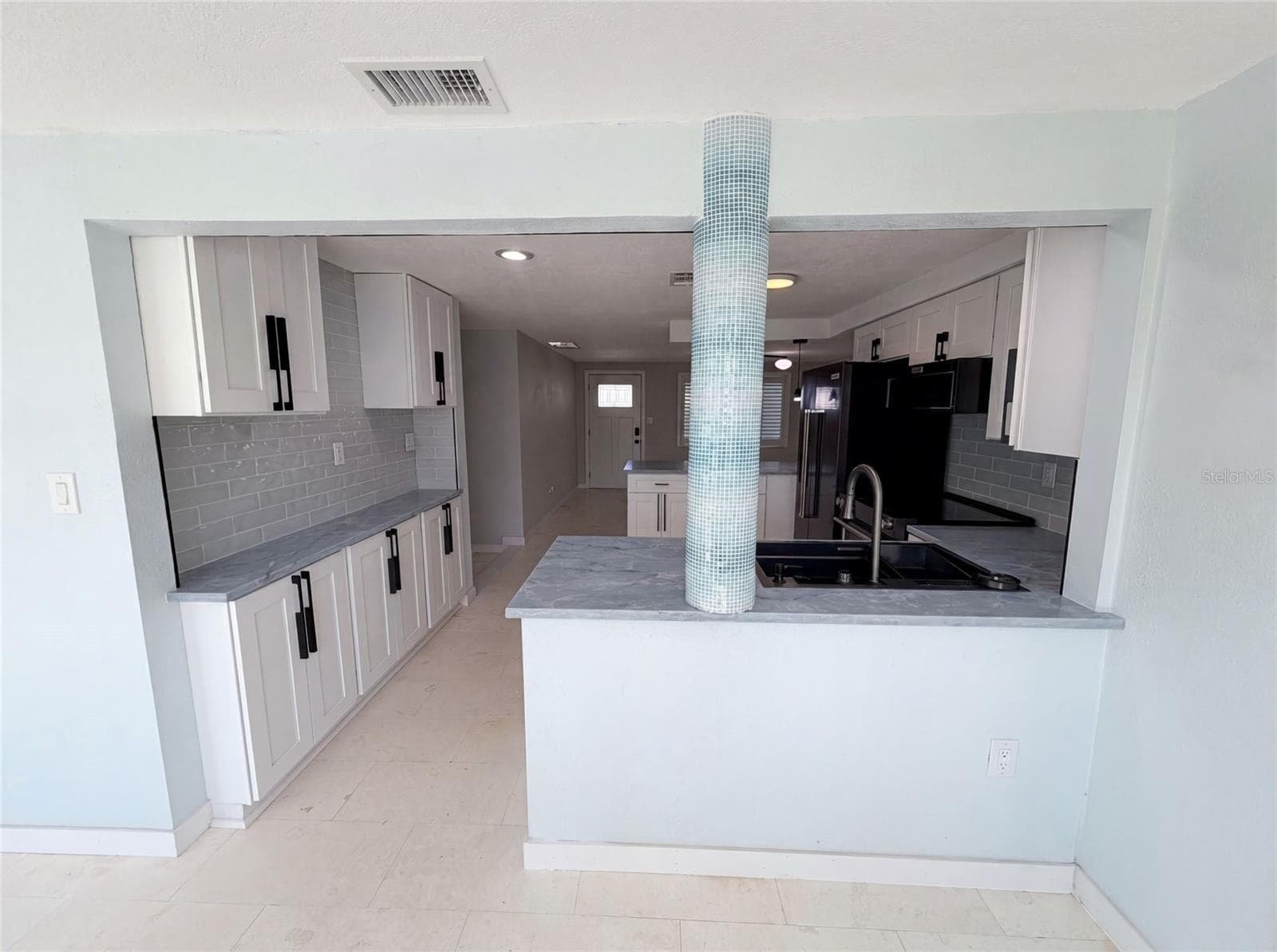 Single Family Residence at 13638 EVELANE DR, HUDSON, photo 17 of 29
