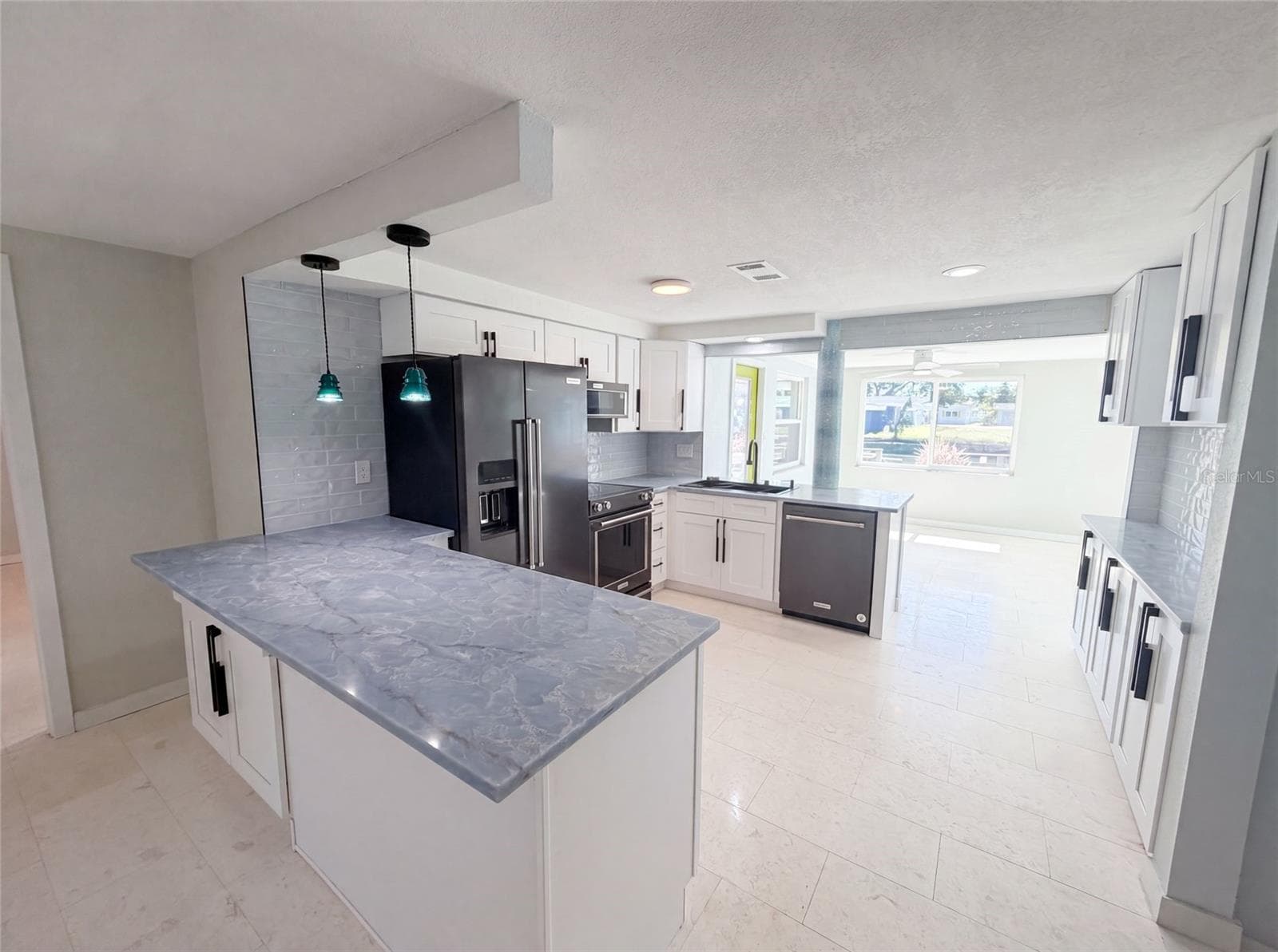 Single Family Residence at 13638 EVELANE DR, HUDSON, photo 19 of 29