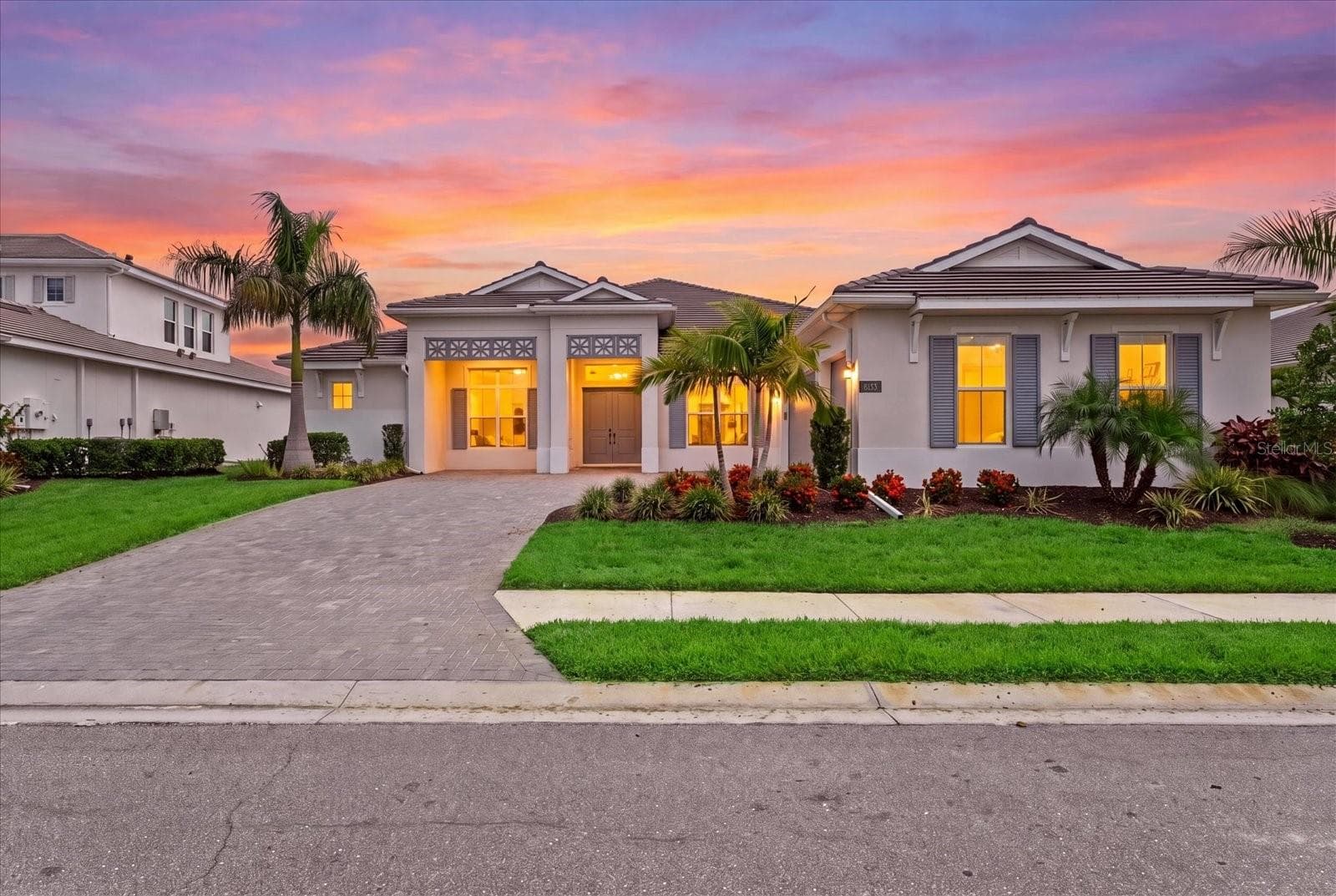 Front Home - 8133 NEVIS RUN, LAKEWOOD RANCH