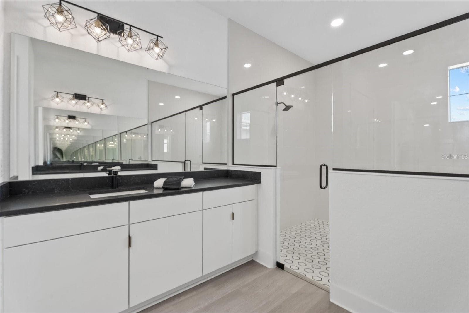 Primary Bathroom - 8133 NEVIS RUN, LAKEWOOD RANCH