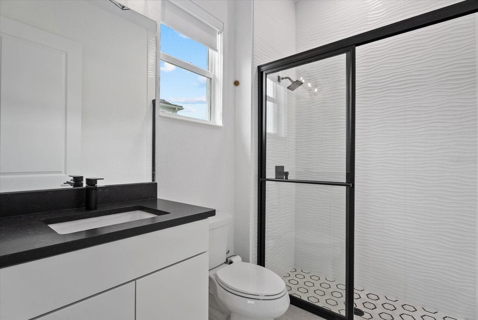 Ensuite Bathroom - 8133 NEVIS RUN, LAKEWOOD RANCH