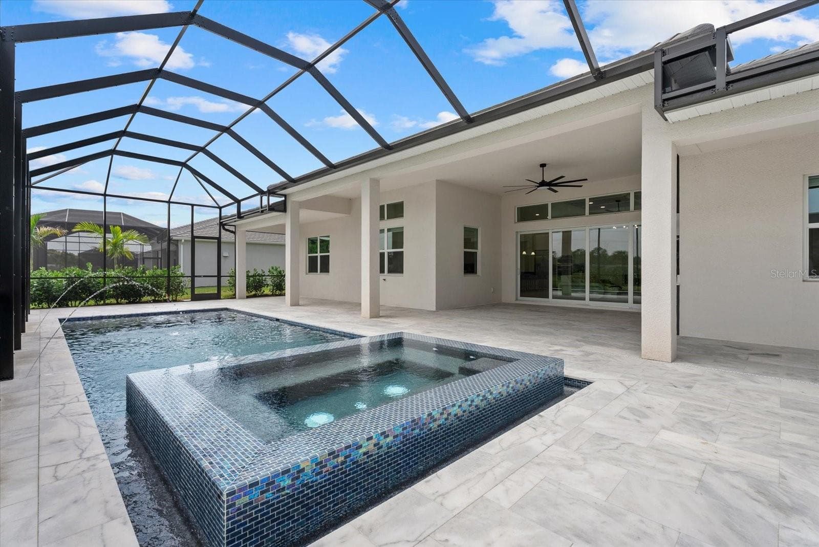 Spa and Pool - 8133 NEVIS RUN, LAKEWOOD RANCH
