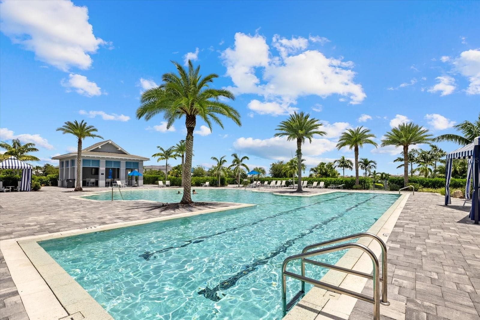 Amenity Center Pool - 8133 NEVIS RUN, LAKEWOOD RANCH