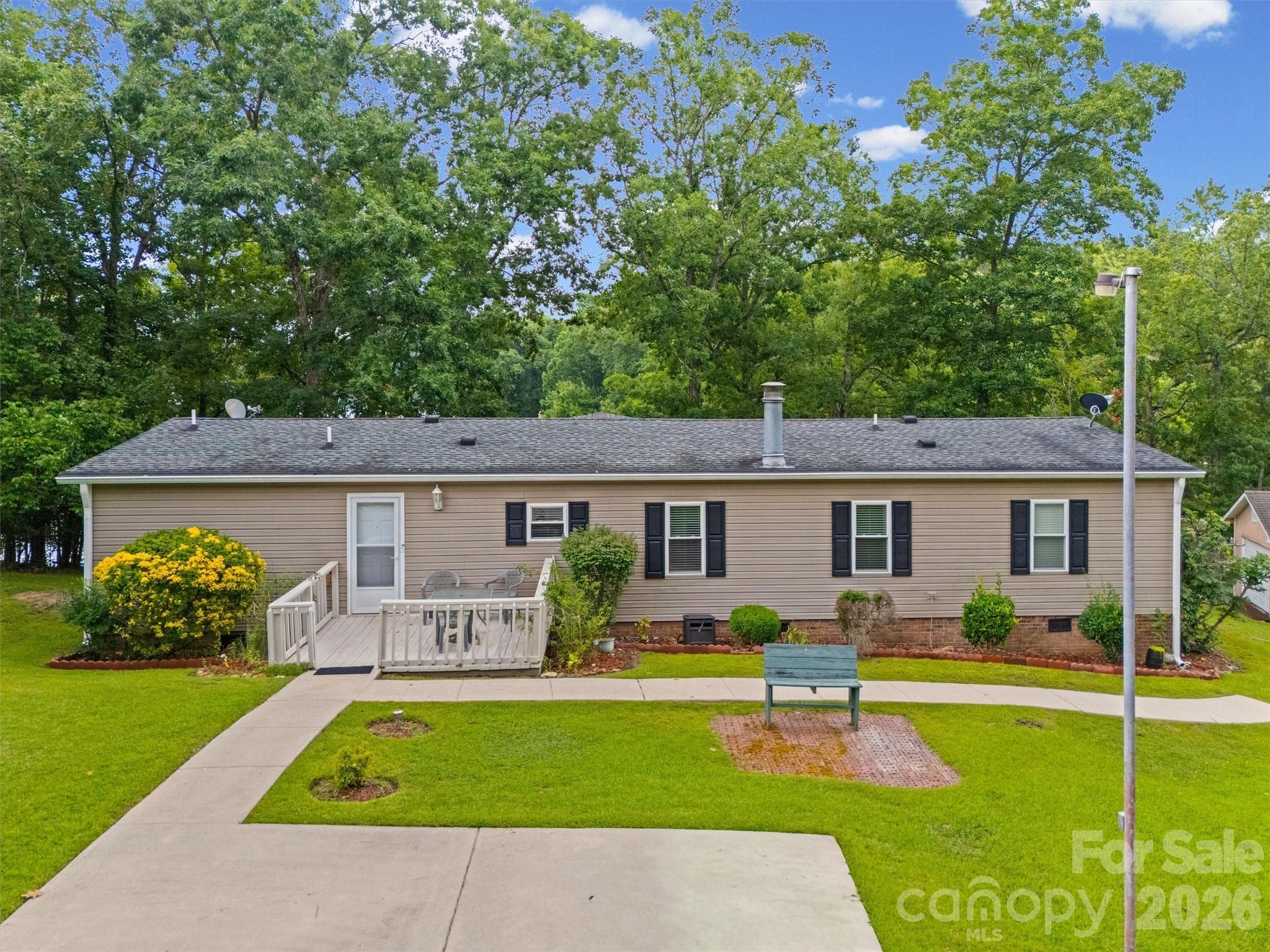 Single Family Residence at 2071 Chameleon Road, York, photo 7 of 46