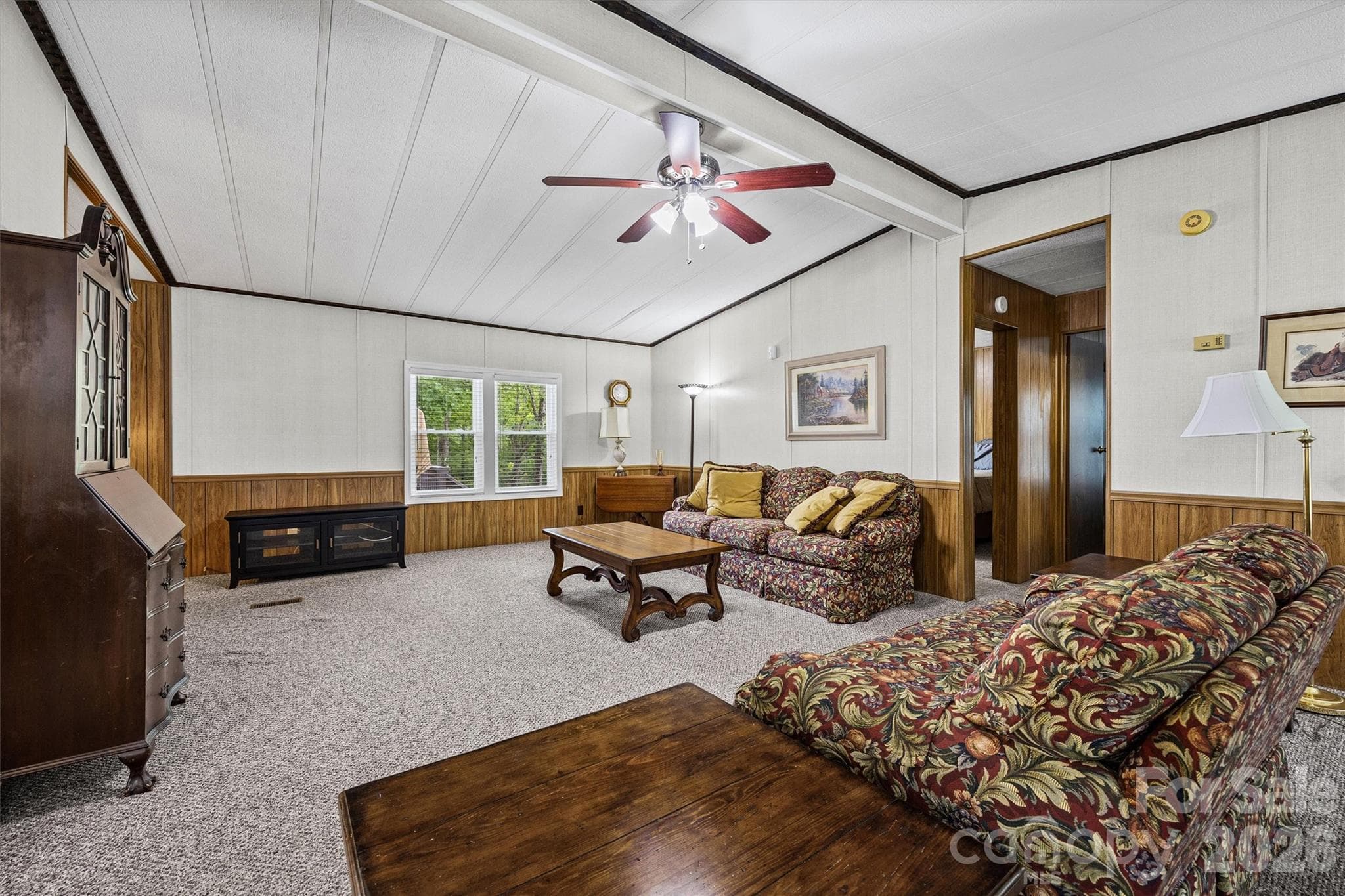 Single Family Residence at 2071 Chameleon Road, York, photo 15 of 46