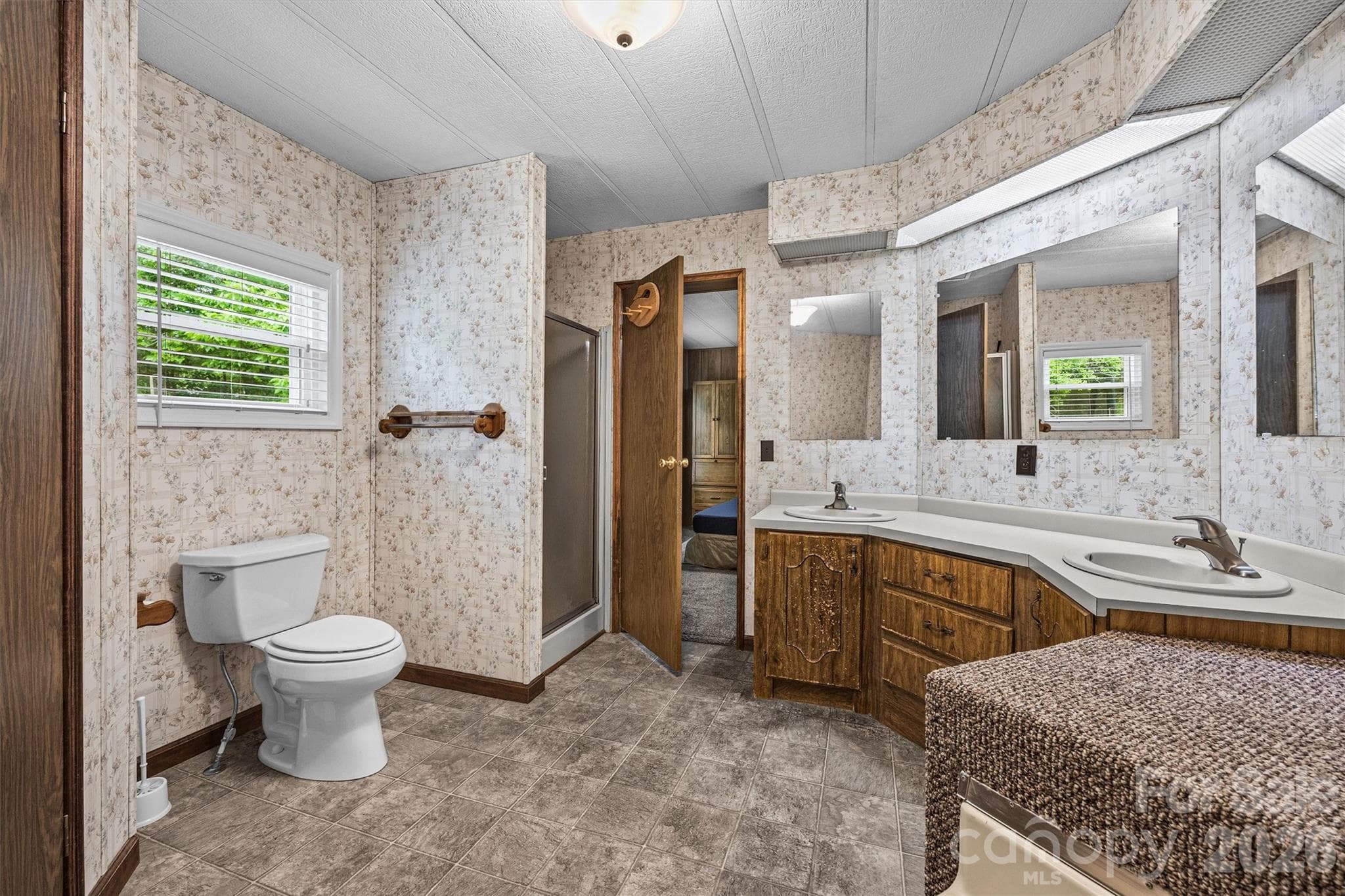 Single Family Residence at 2071 Chameleon Road, York, photo 24 of 46