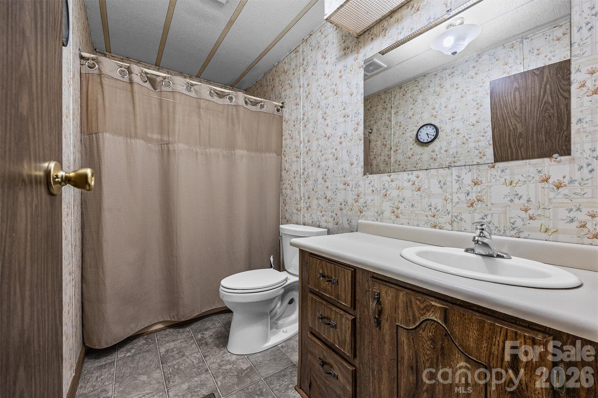 Single Family Residence at 2071 Chameleon Road, York, photo 27 of 46