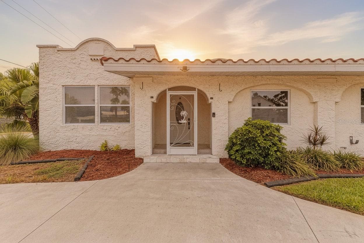 Single Family Residence at 1712 4TH ST W, PALMETTO, photo 12 of 95
