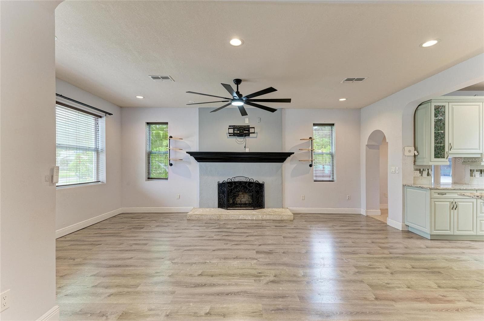 Single Family Residence at 1712 4TH ST W, PALMETTO, photo 16 of 95