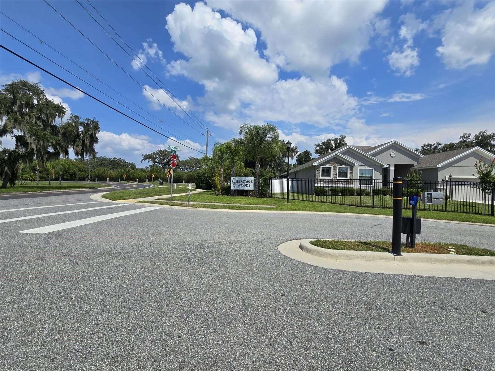 HERITAGE WOODS ENTRANCE- EAST VIEW - 605 ARIA DR., LAKELAND