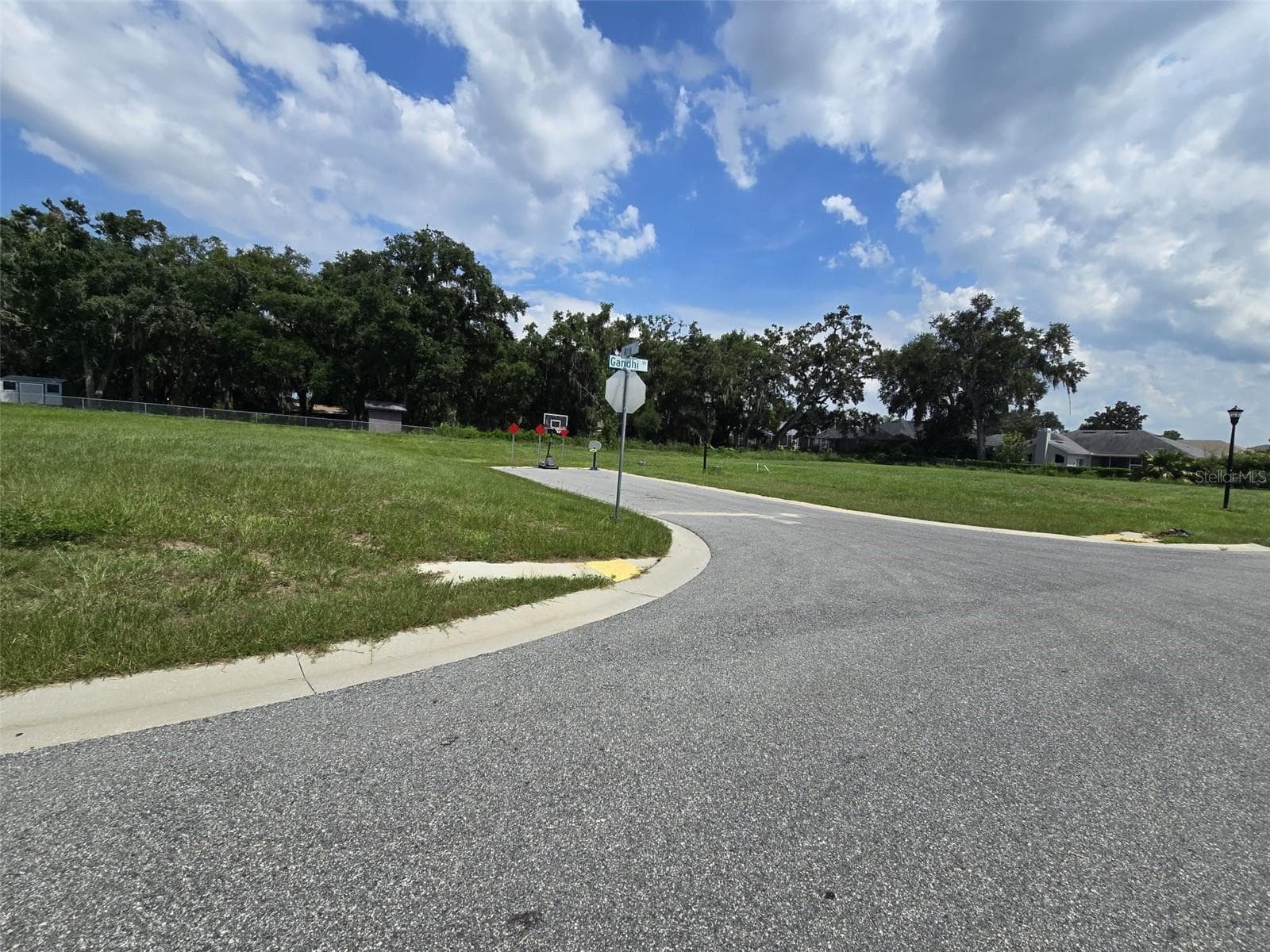 ARIA DRIVE VIEW - 605 ARIA DR., LAKELAND