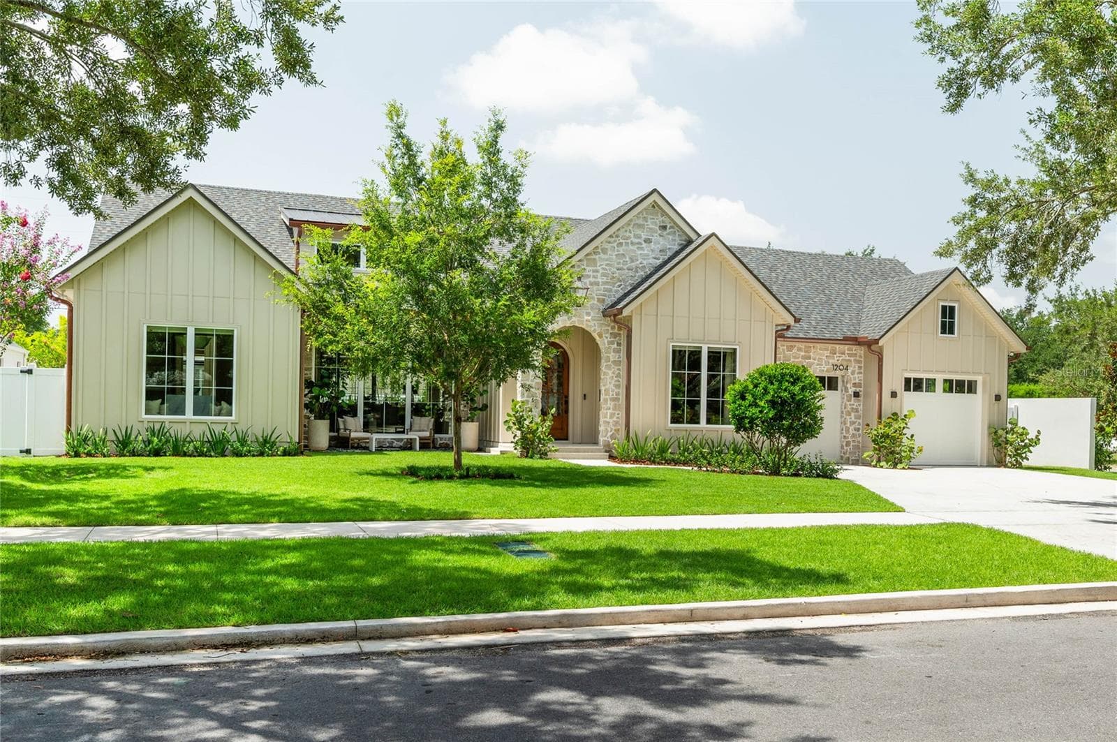Single Family Residence at 1204 NOTTINGHAM ST, ORLANDO, photo 9 of 76