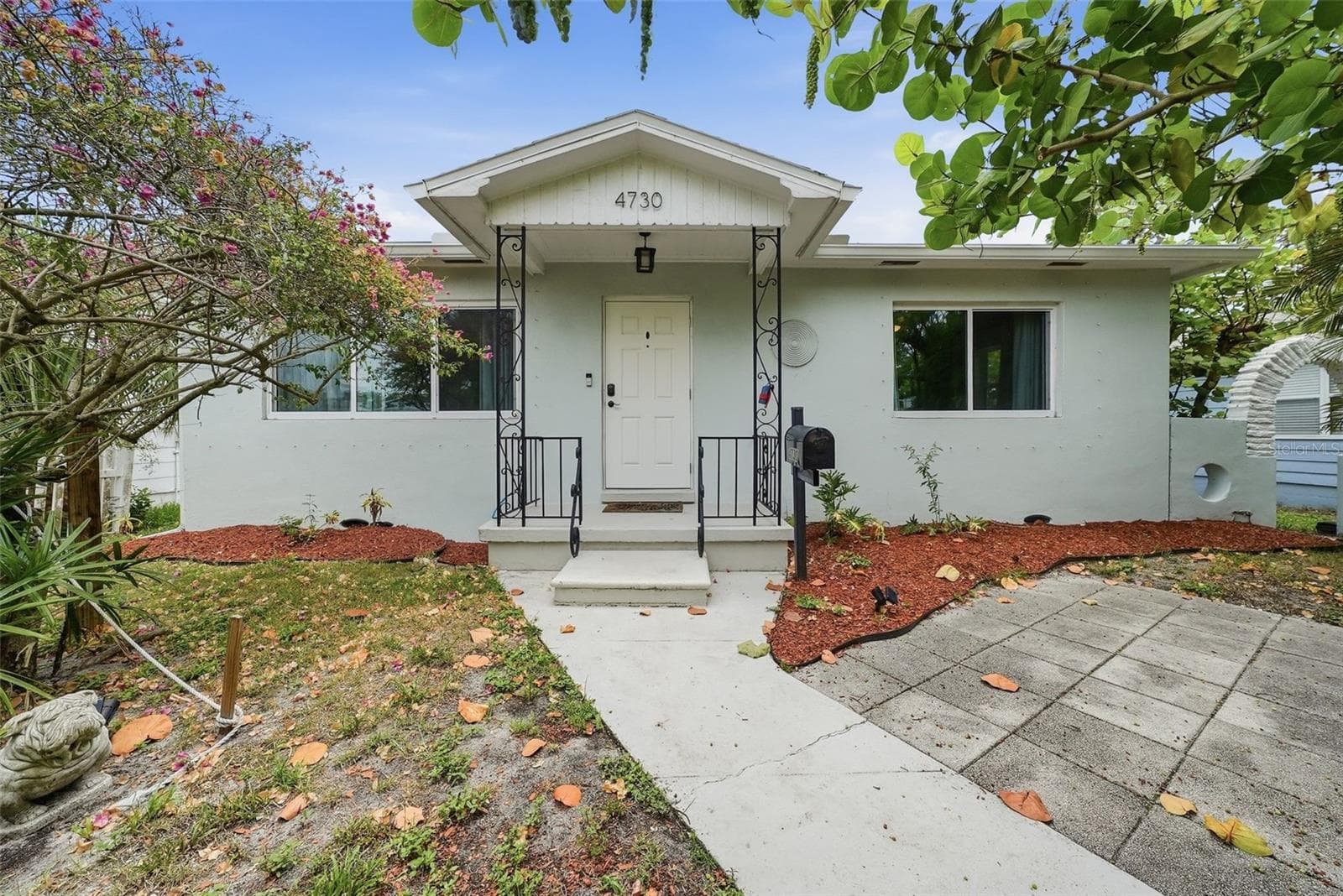 Single Family Residence at 4730 BURLINGTON AVE N, ST PETERSBURG, photo 27 of 31