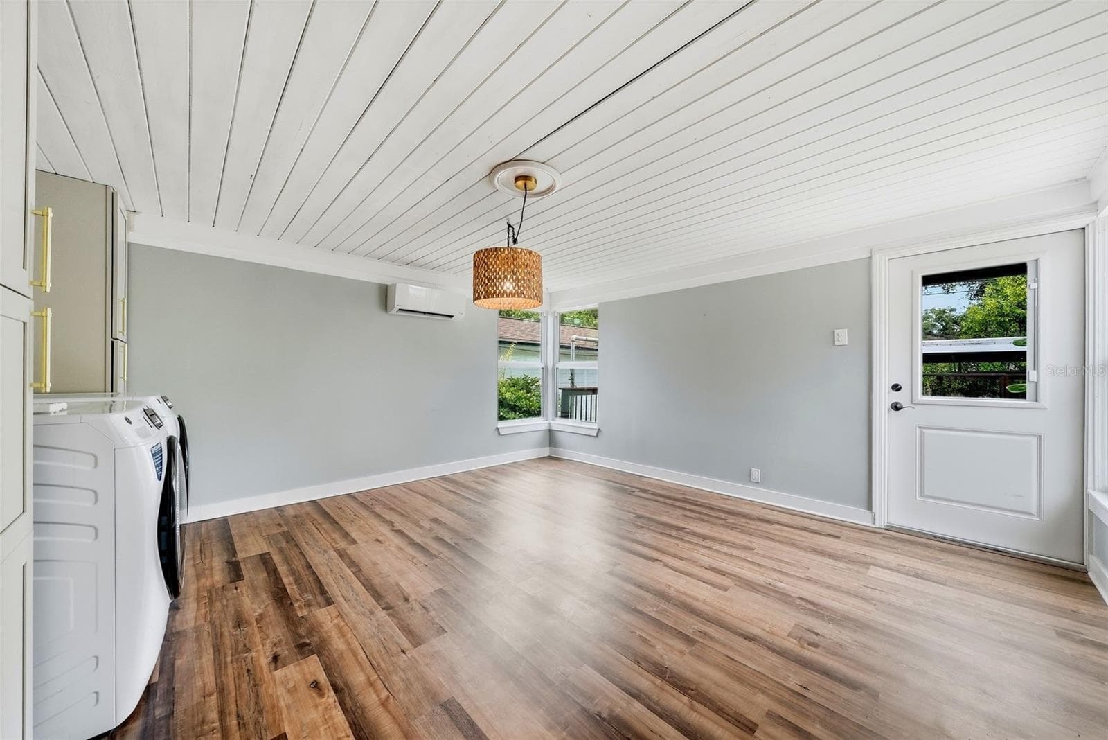 Single Family Residence at 4730 BURLINGTON AVE N, ST PETERSBURG, photo 18 of 31