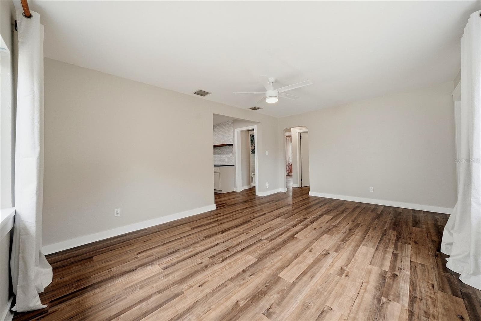 Single Family Residence at 4730 BURLINGTON AVE N, ST PETERSBURG, photo 11 of 31